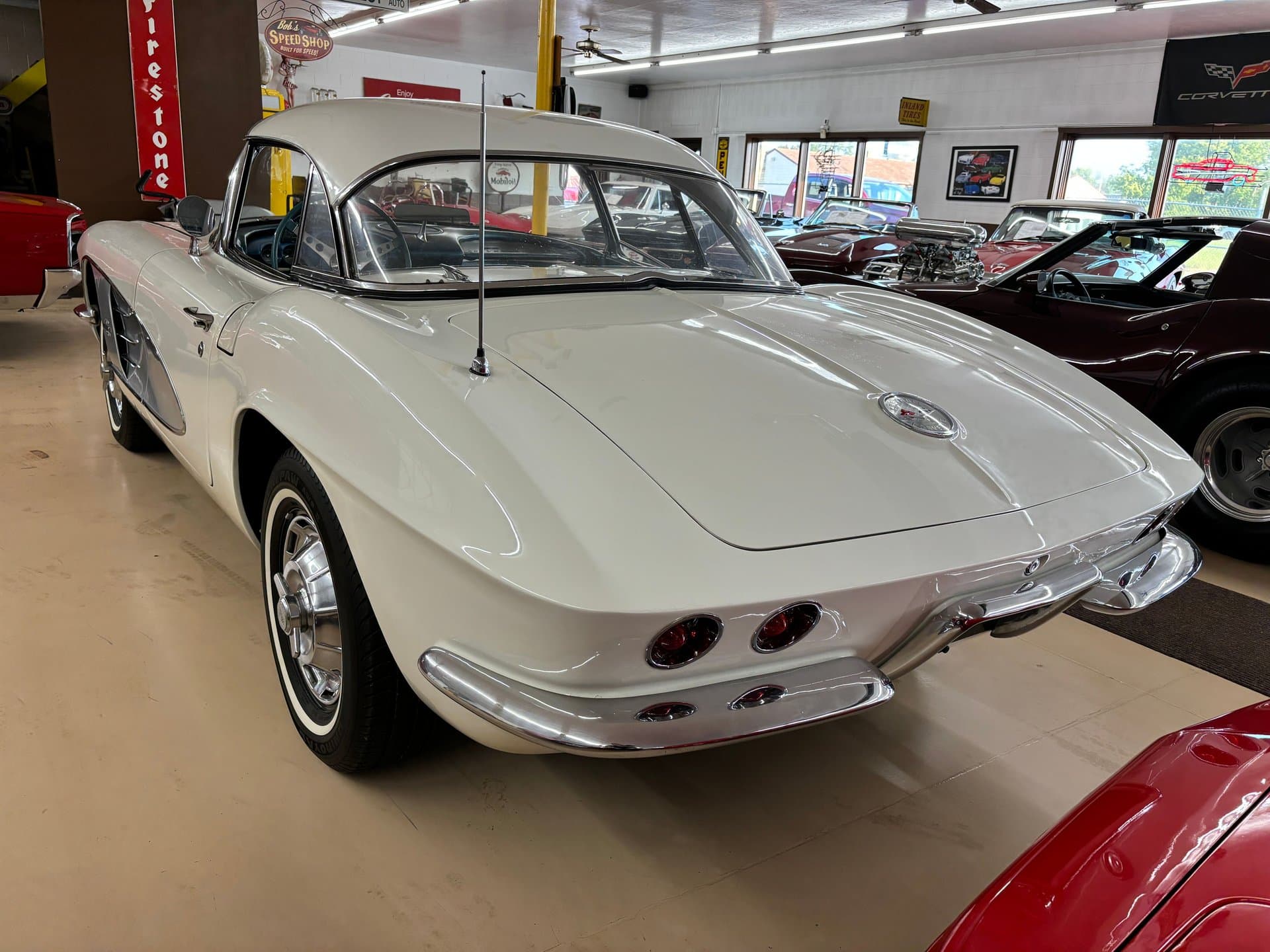 1961 Chevrolet Corvette thumbnail 29