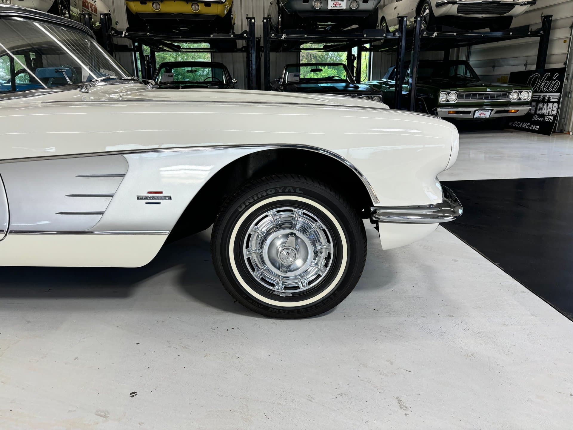 1961 Chevrolet Corvette thumbnail 5