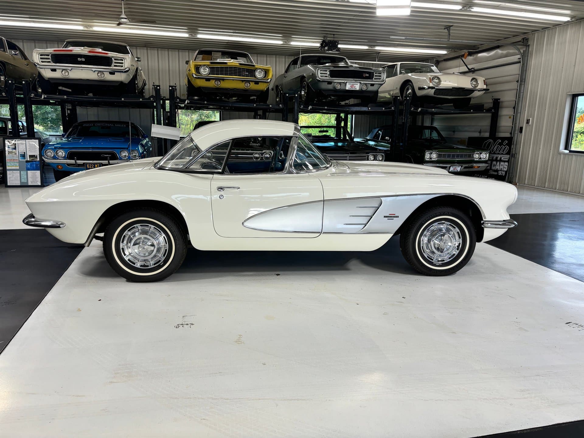 1961 Chevrolet Corvette thumbnail 6