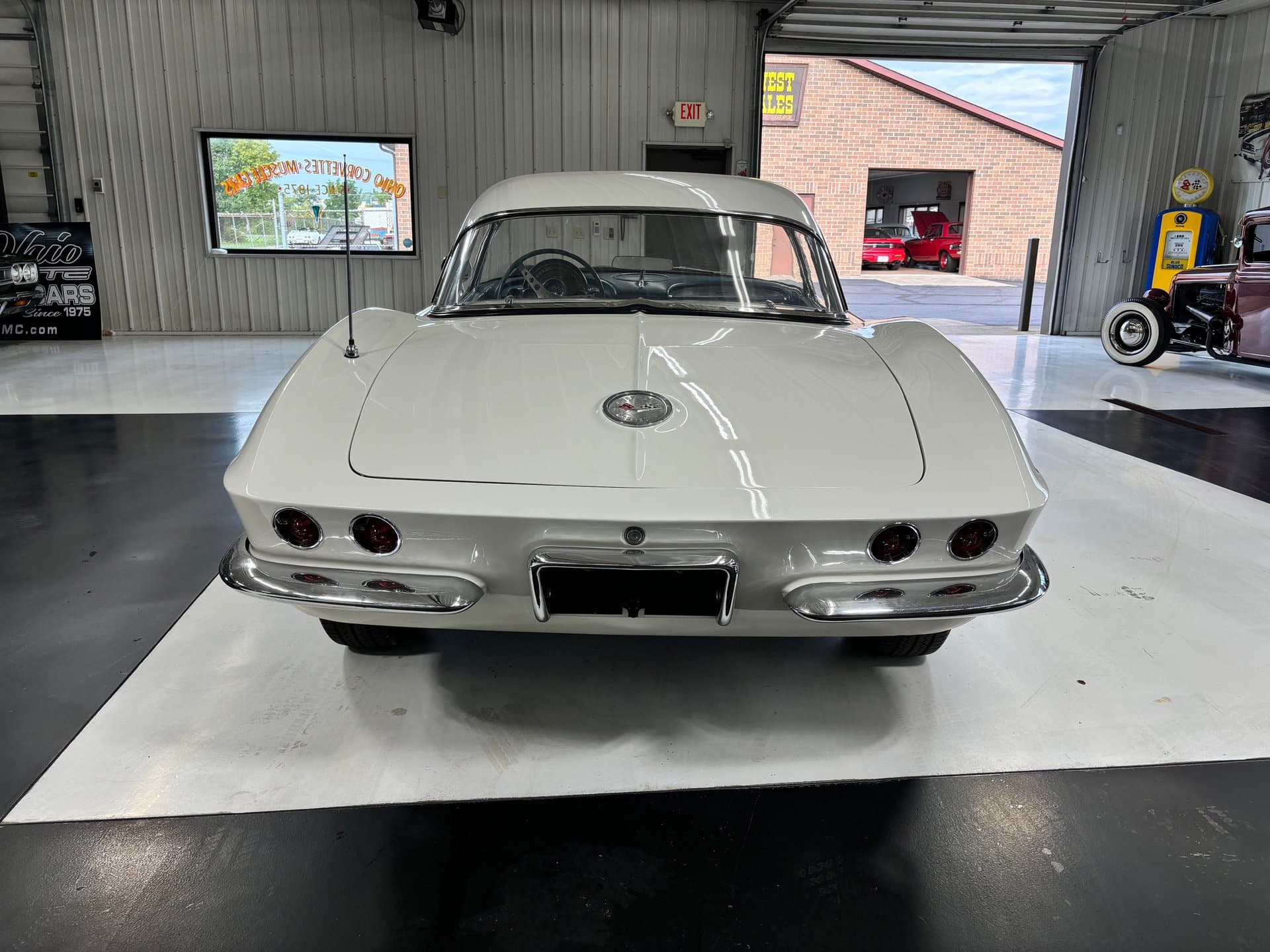 1961 Chevrolet Corvette thumbnail 10