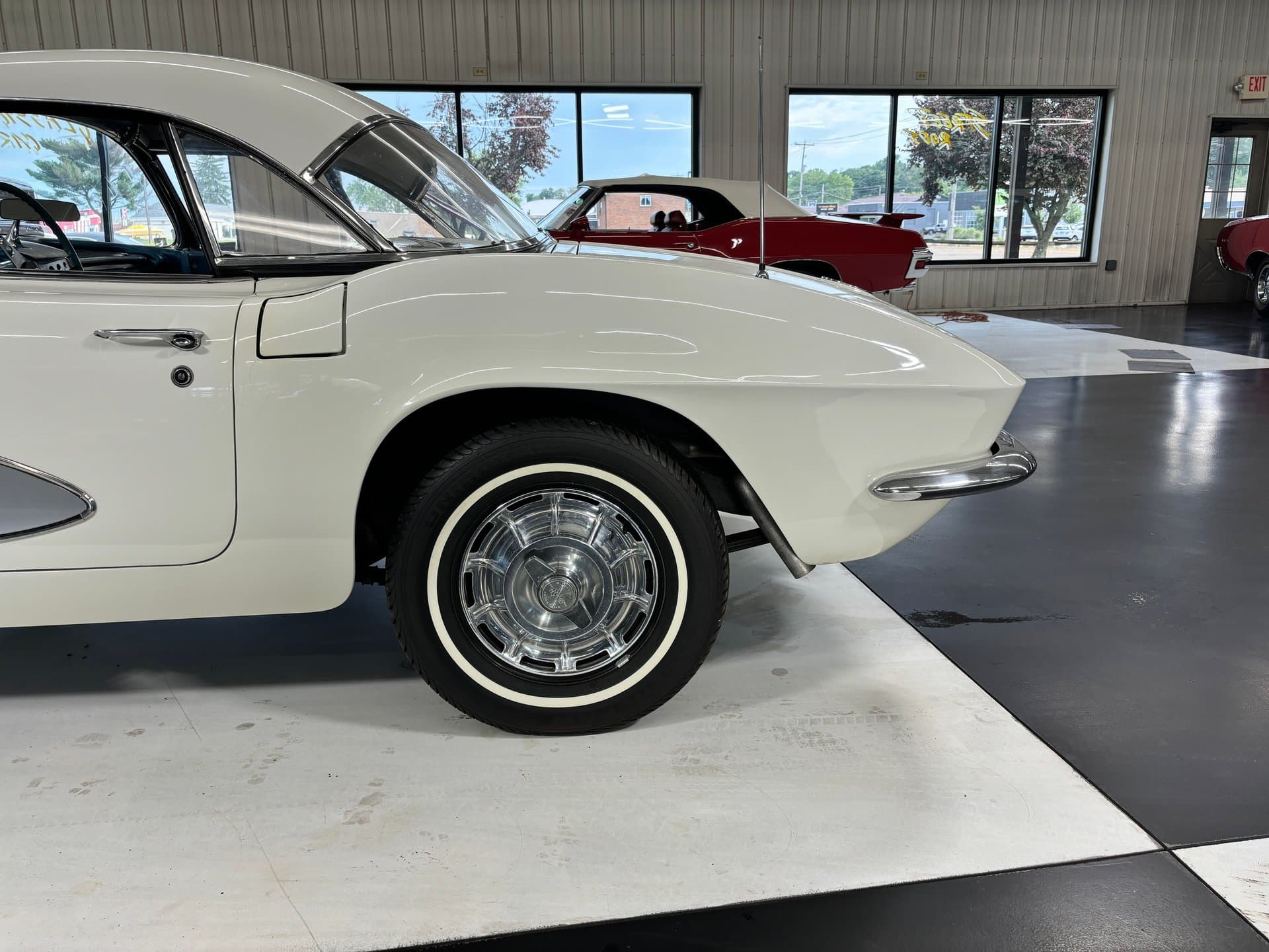 1961 Chevrolet Corvette thumbnail 14