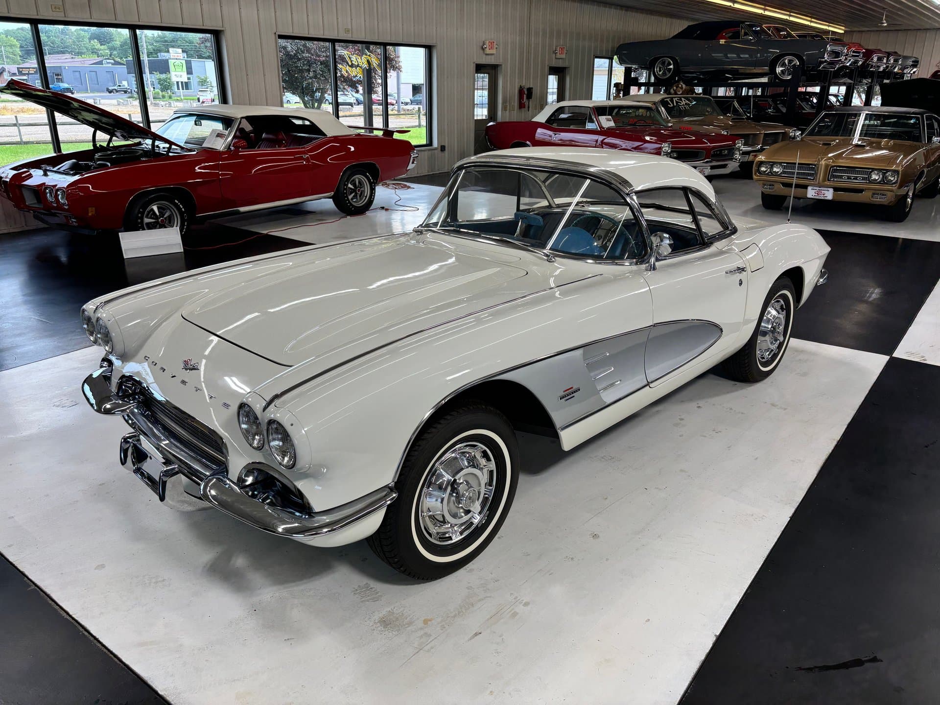 1961 Chevrolet Corvette thumbnail 17