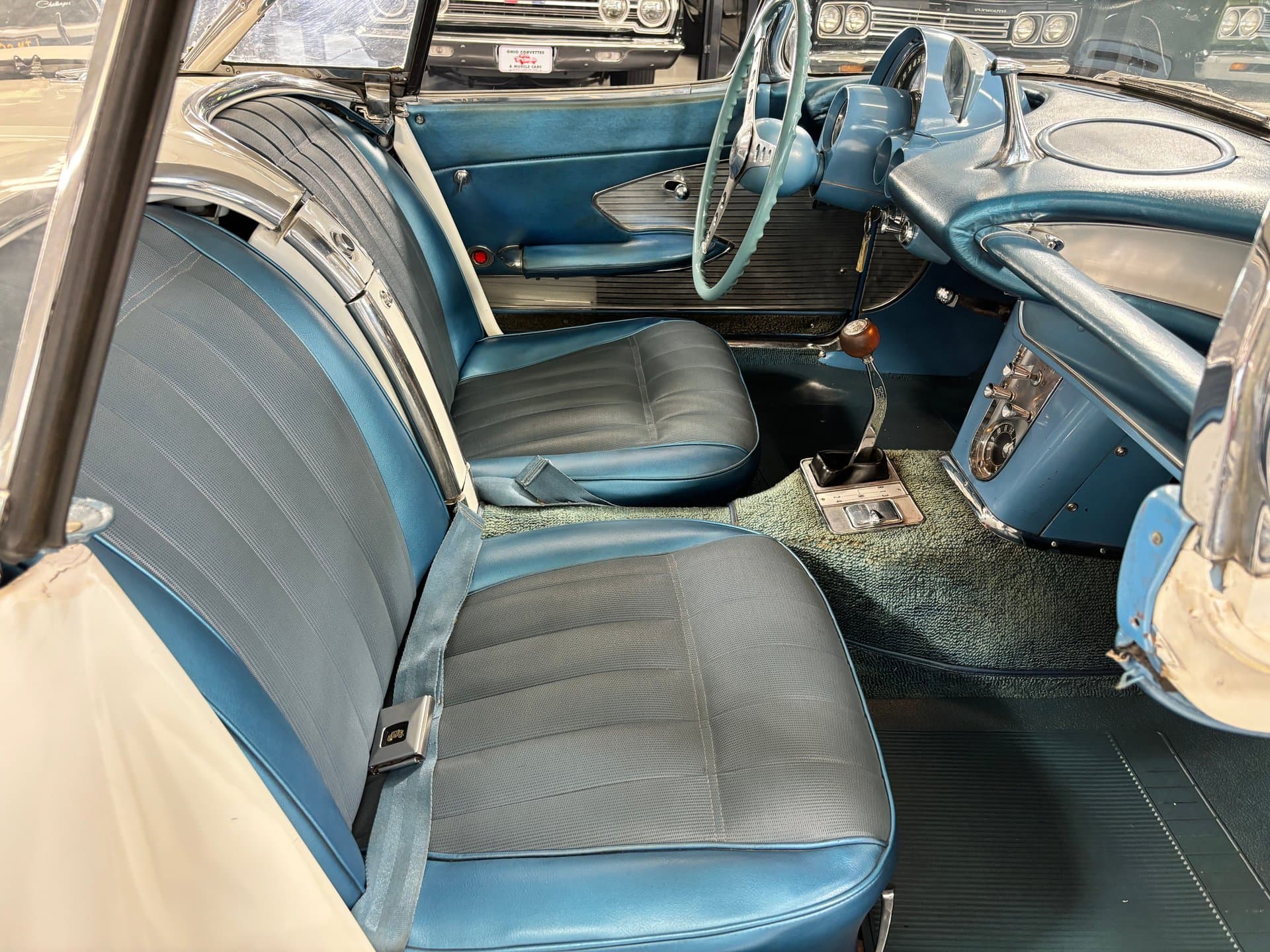 1961 Chevrolet Corvette thumbnail 26