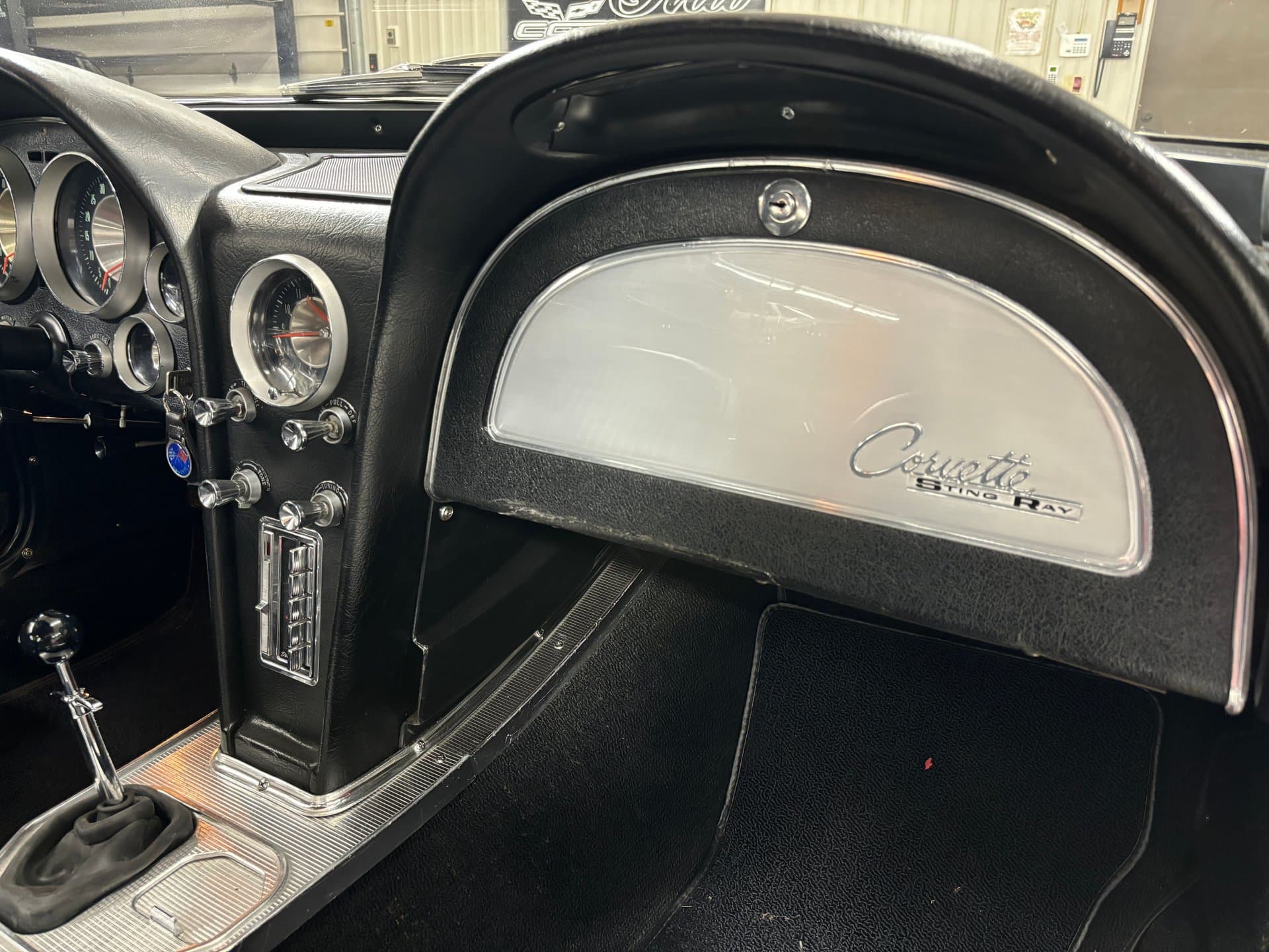 1963 Chevrolet Corvette thumbnail 18