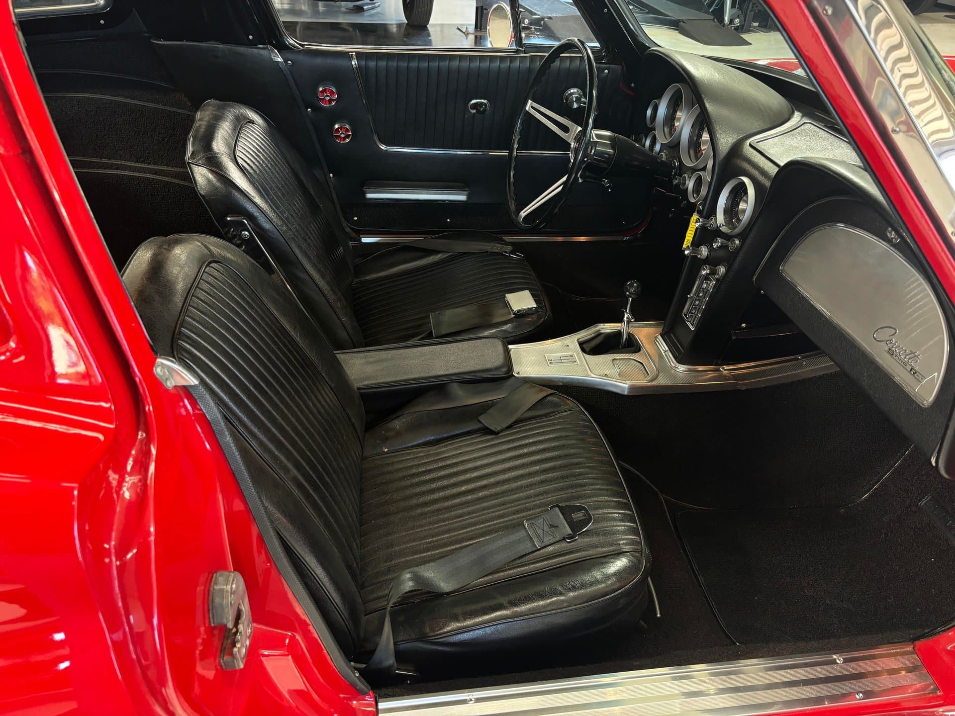 1963 Chevrolet Corvette Stingray thumbnail 24