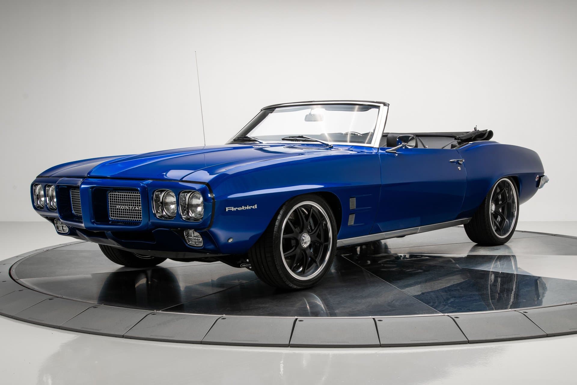 1969 Pontiac Firebird Convertible thumbnail 4