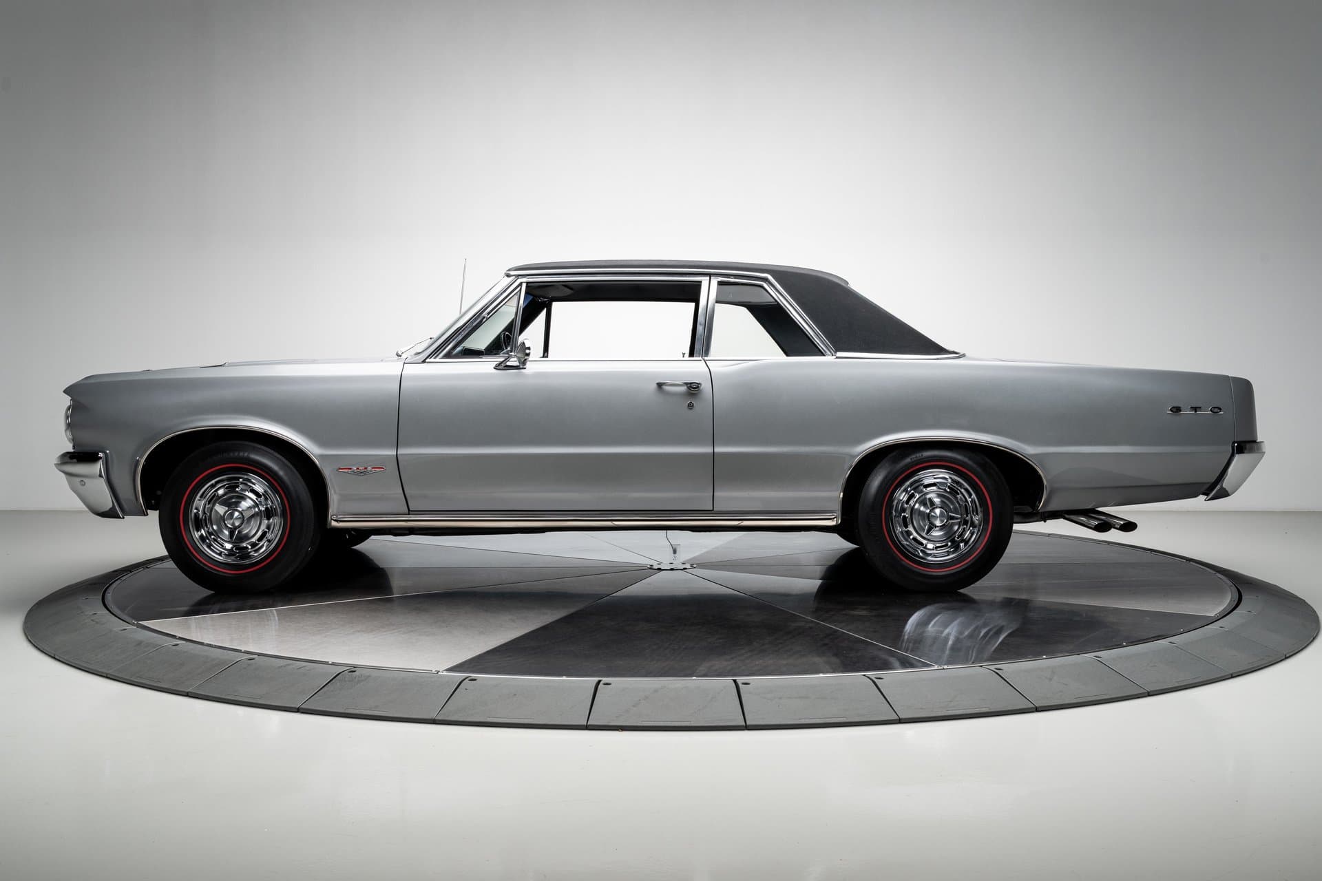 1964 Pontiac GTO thumbnail 11