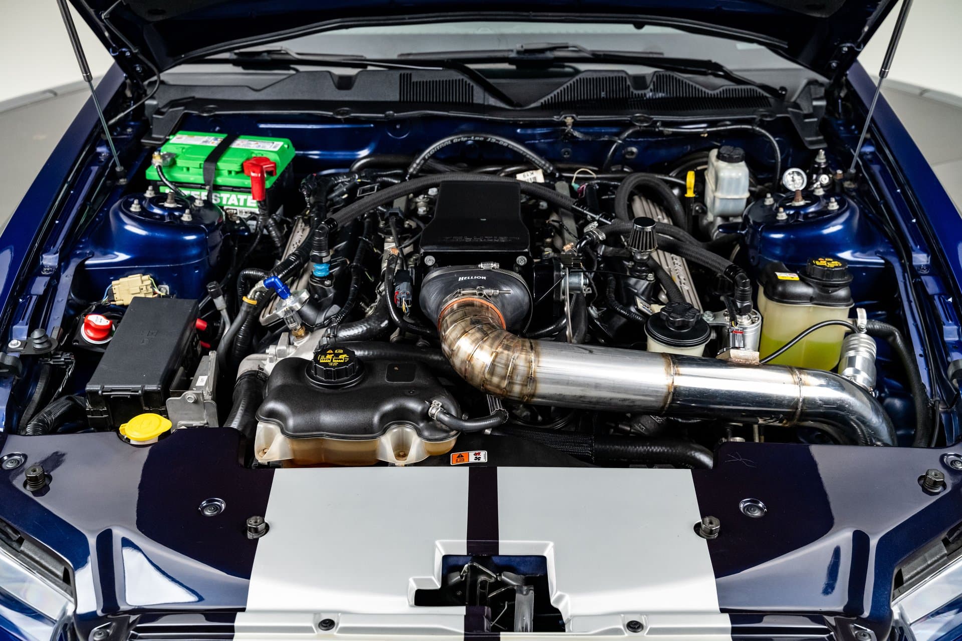 2010 Ford Mustang Shelby GT500 thumbnail 11