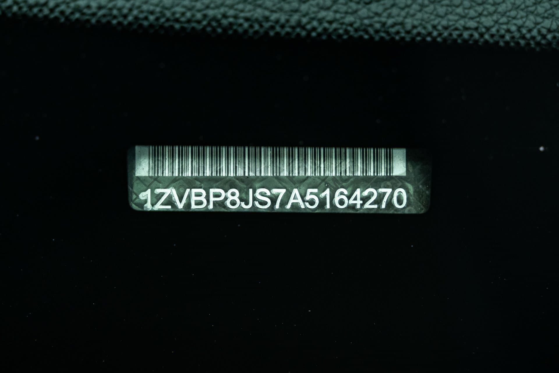 2010 Ford Mustang Shelby GT500 thumbnail 23
