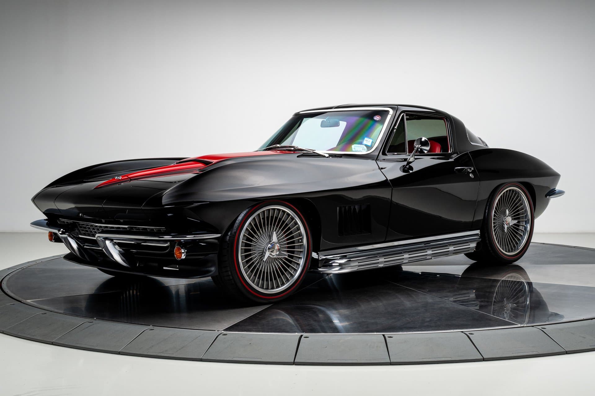 1965 Chevrolet Corvette thumbnail 3