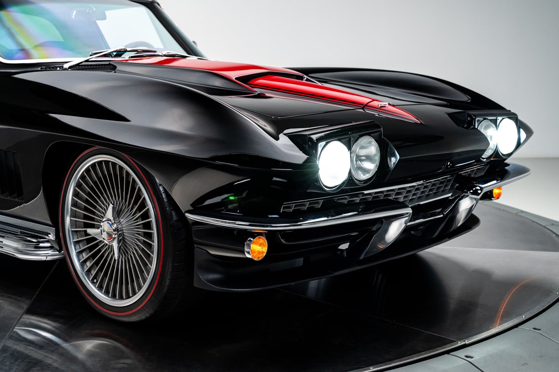 1965 Chevrolet Corvette thumbnail 5
