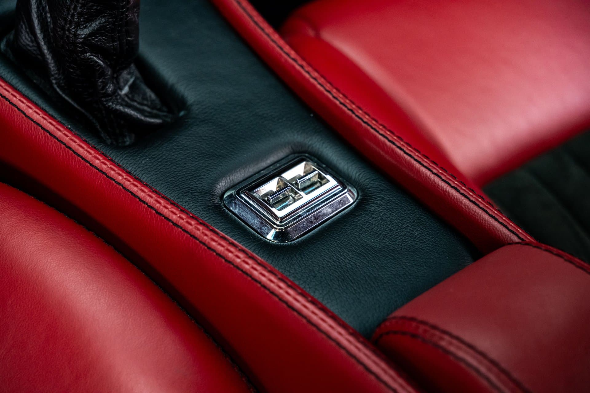 1965 Chevrolet Corvette thumbnail 19