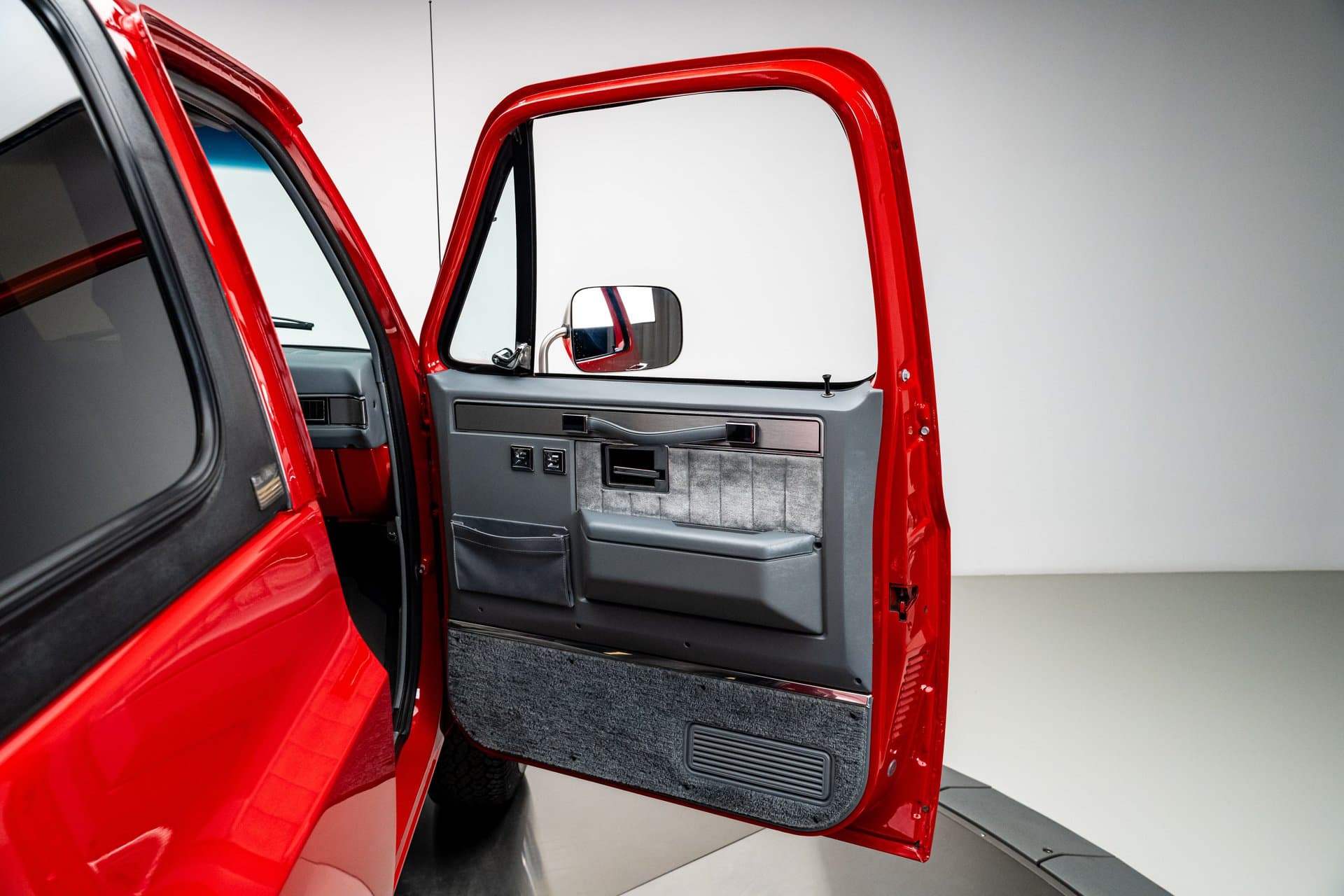 1989 Chevrolet K5 Blazer thumbnail 22