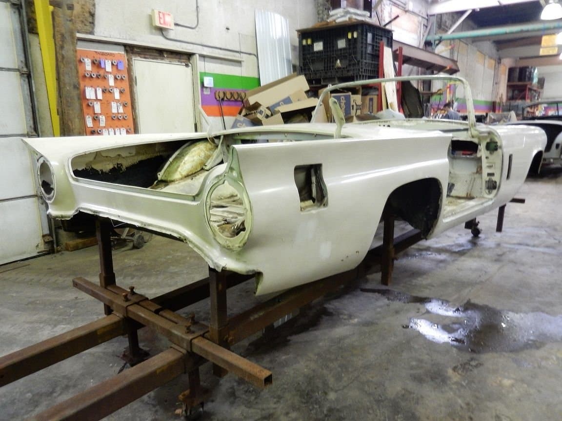 1957 Ford Thunderbird thumbnail 23