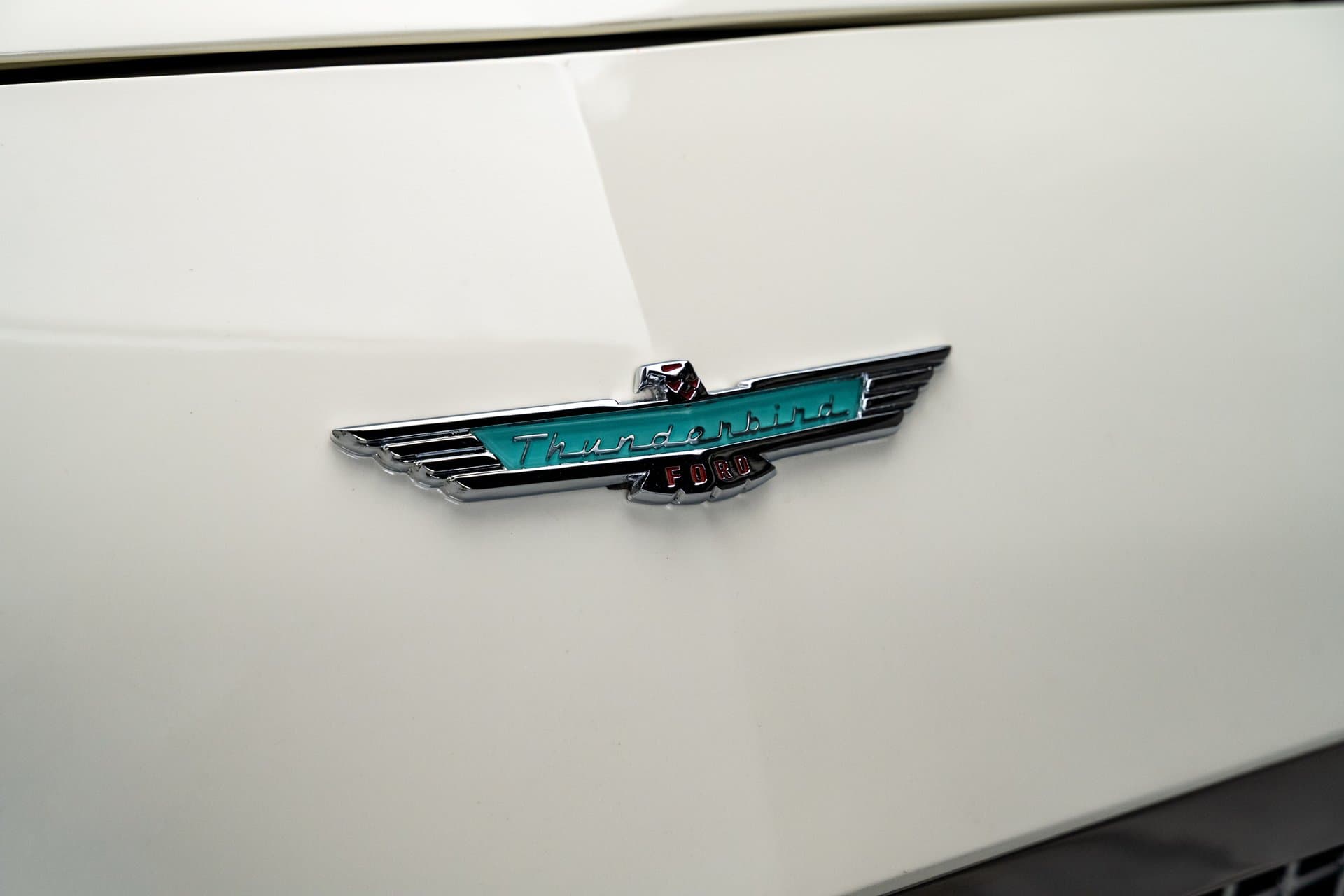 1957 Ford Thunderbird thumbnail 4