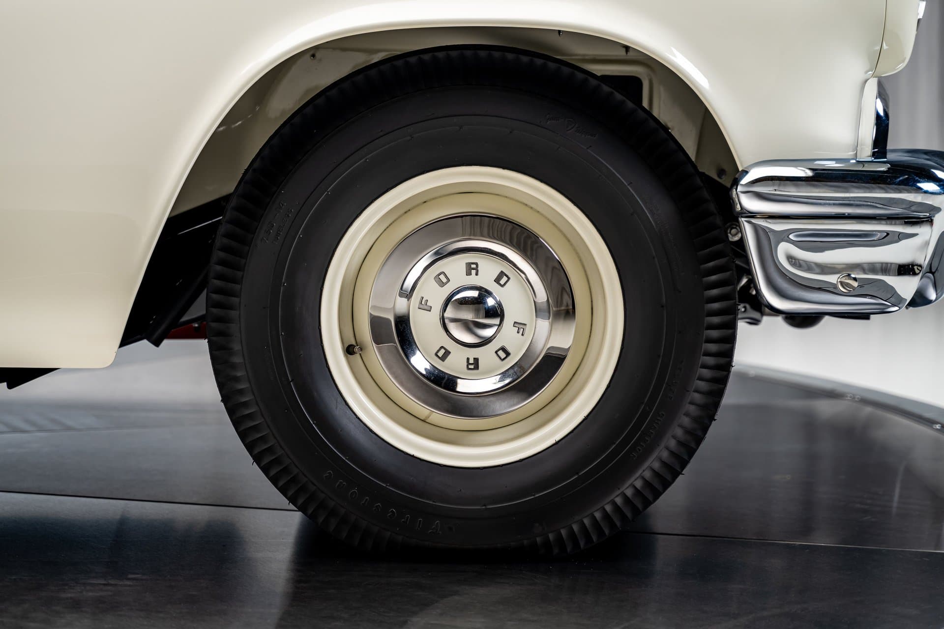 1957 Ford Thunderbird thumbnail 13
