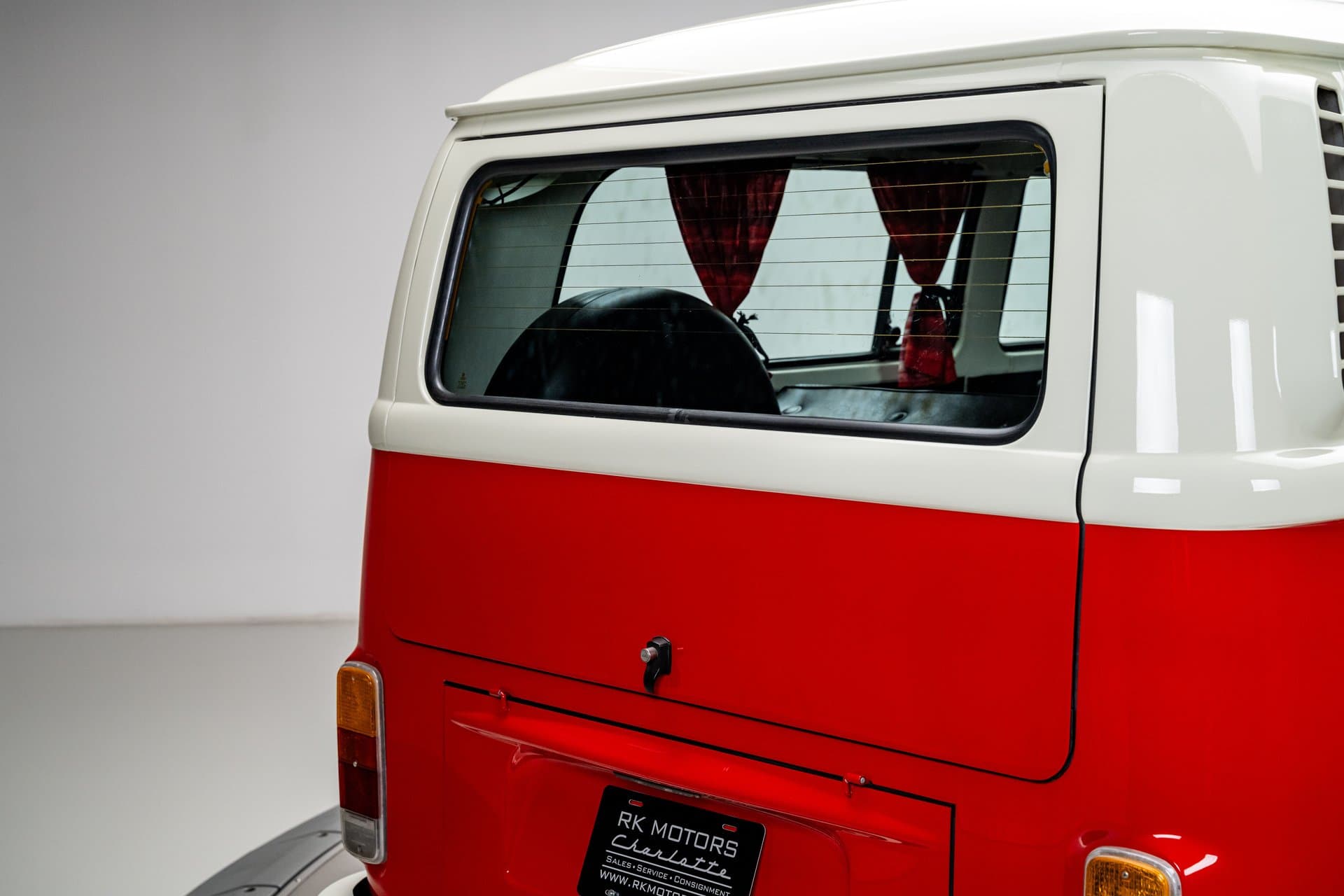 1977 Volkswagen Type 2 Bus thumbnail 10