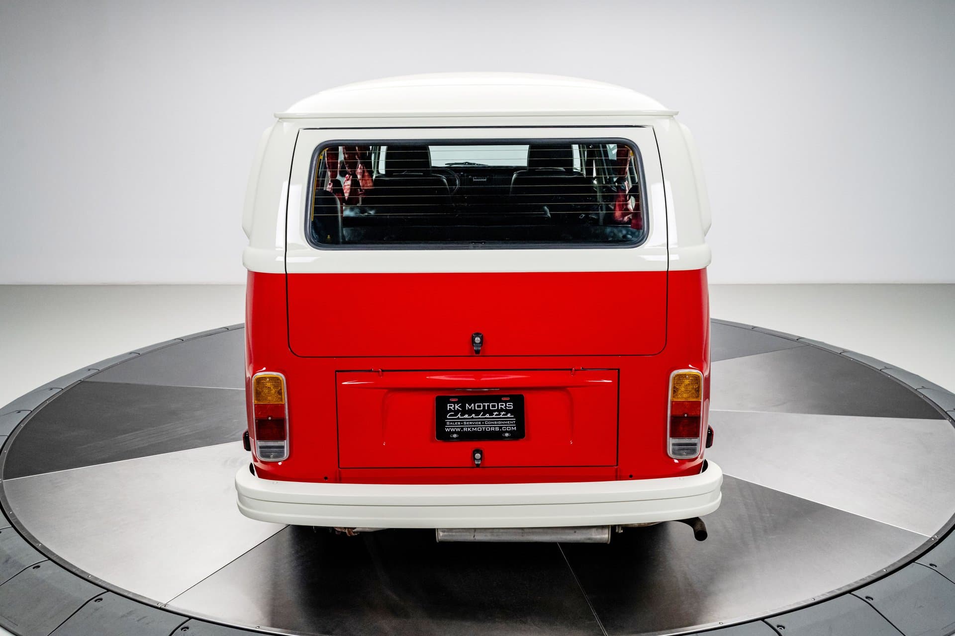 1977 Volkswagen Type 2 Bus thumbnail 9