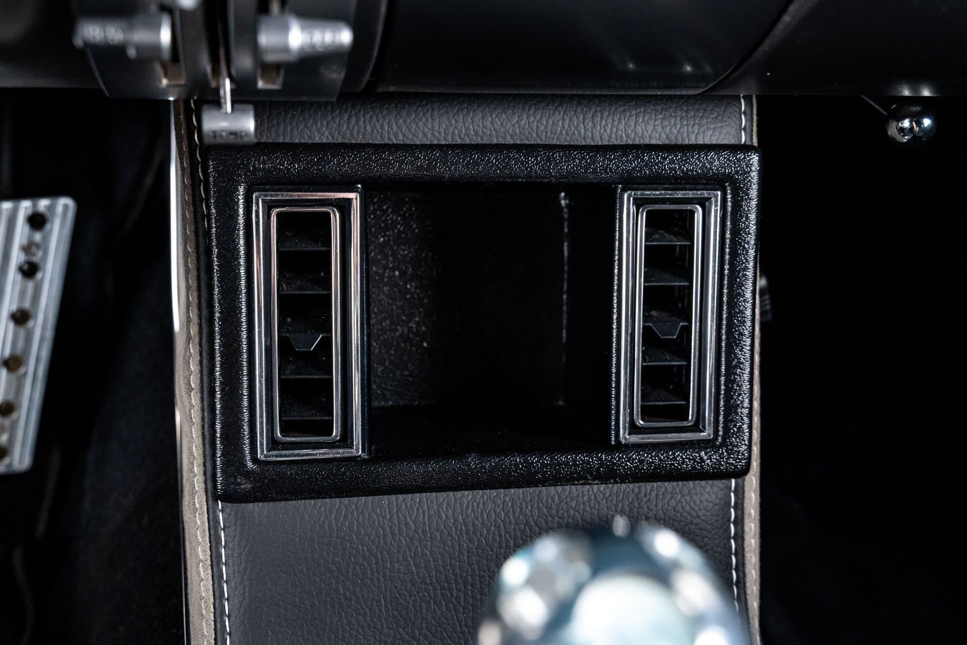 1965 Ford Mustang Fastback thumbnail 23