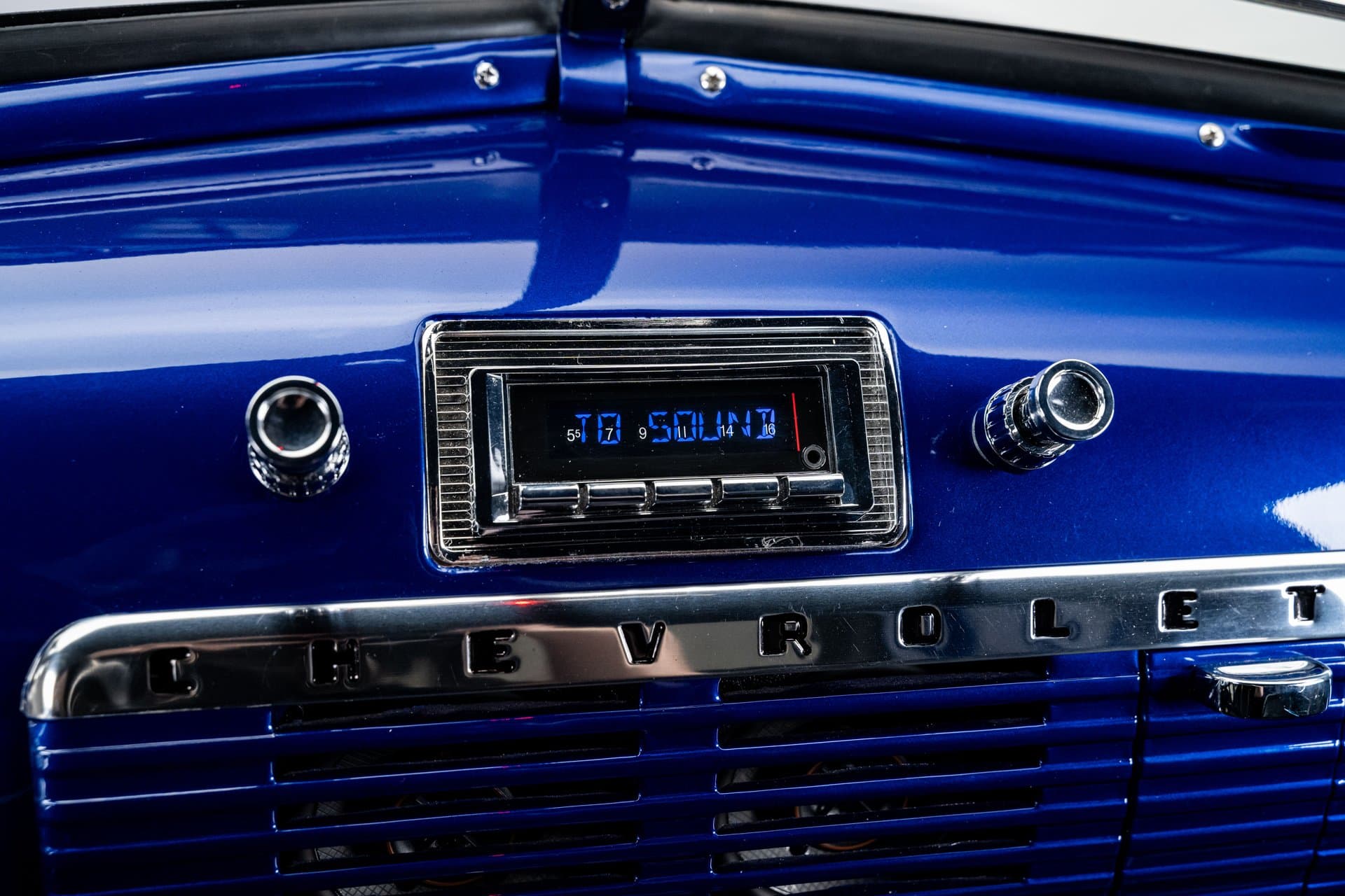 1952 Chevrolet 3600 Pickup Truck thumbnail 20