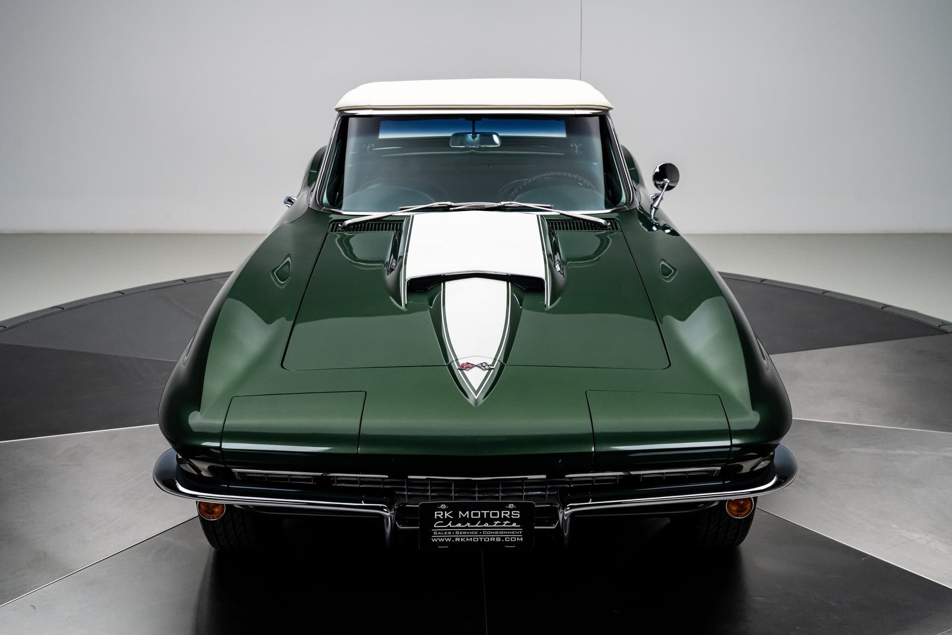 1967 Chevrolet Corvette thumbnail 3