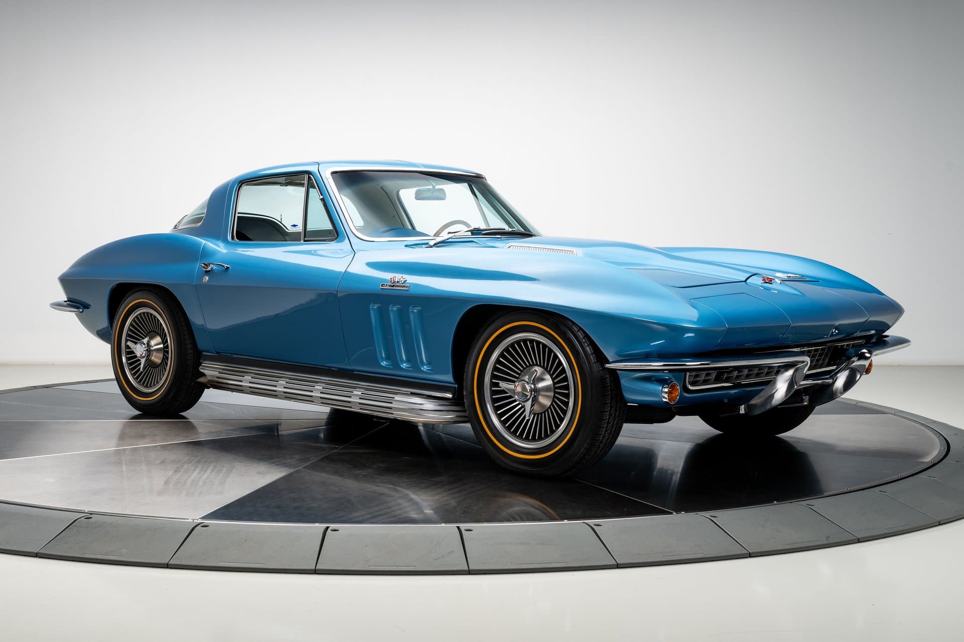 1966 Chevrolet Corvette thumbnail 4