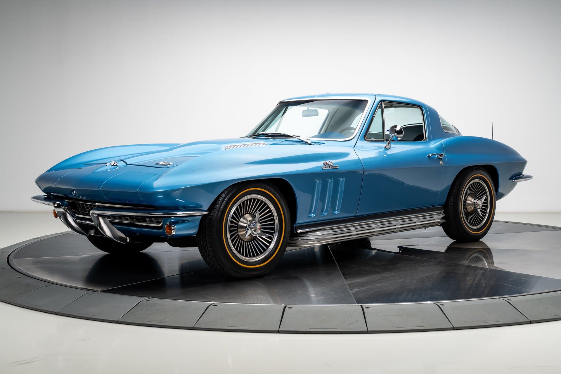 1966 Chevrolet Corvette thumbnail 3