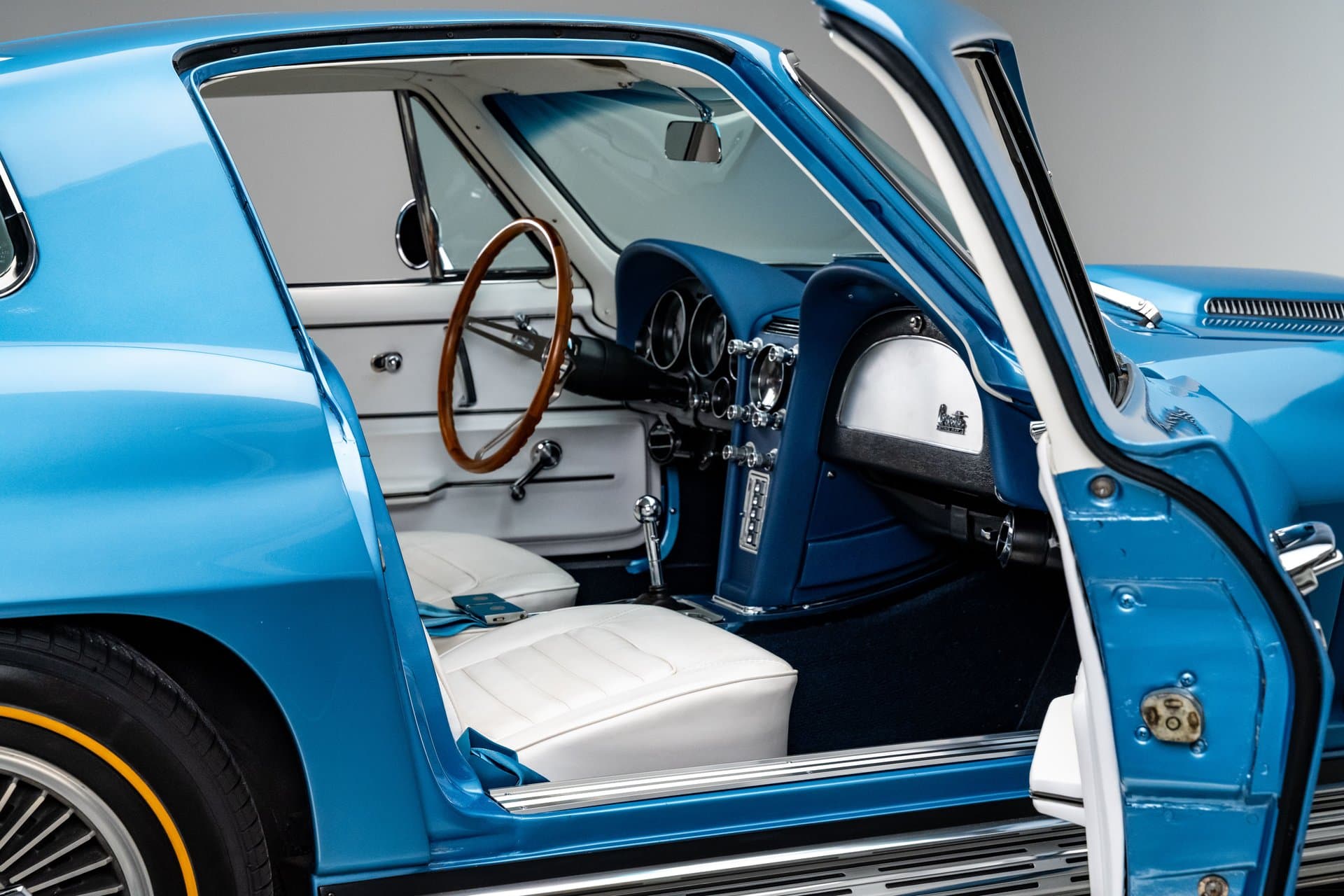 1966 Chevrolet Corvette thumbnail 23