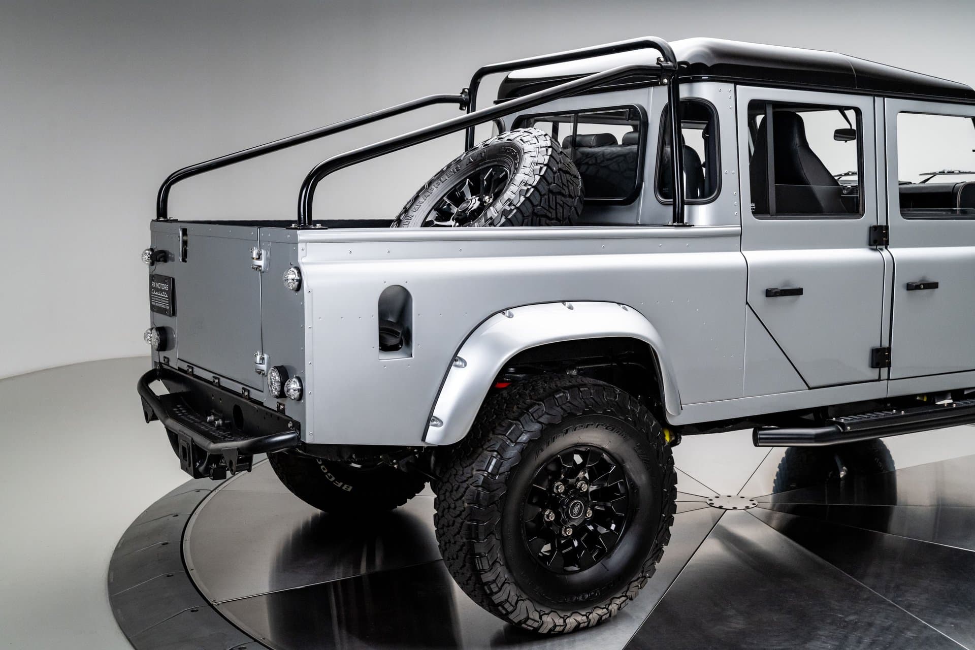 1993 Land Rover Defender 130 thumbnail 8