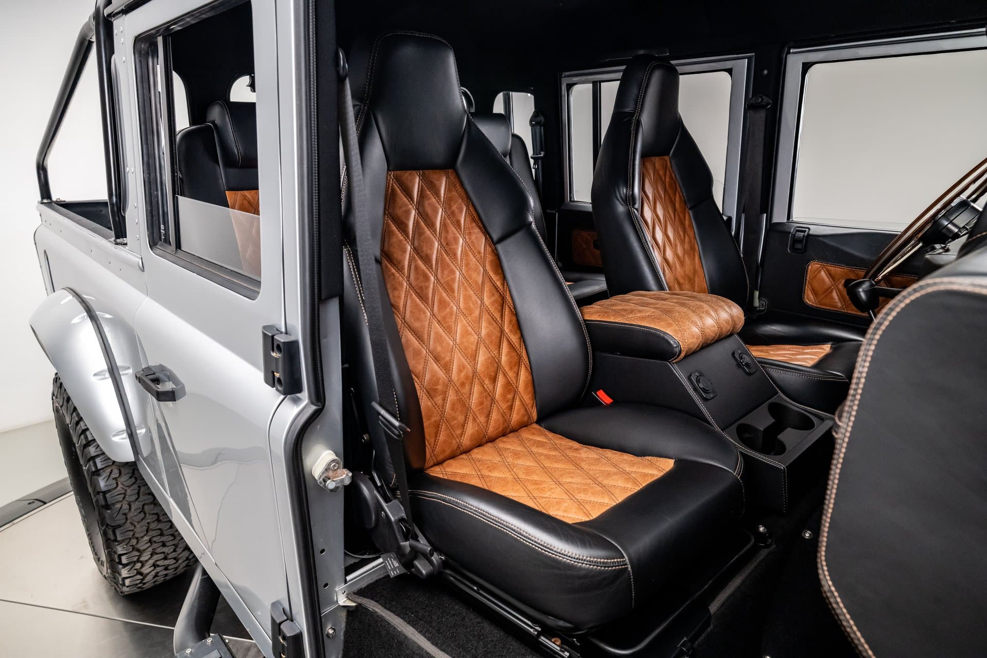 1993 Land Rover Defender 130 thumbnail 22