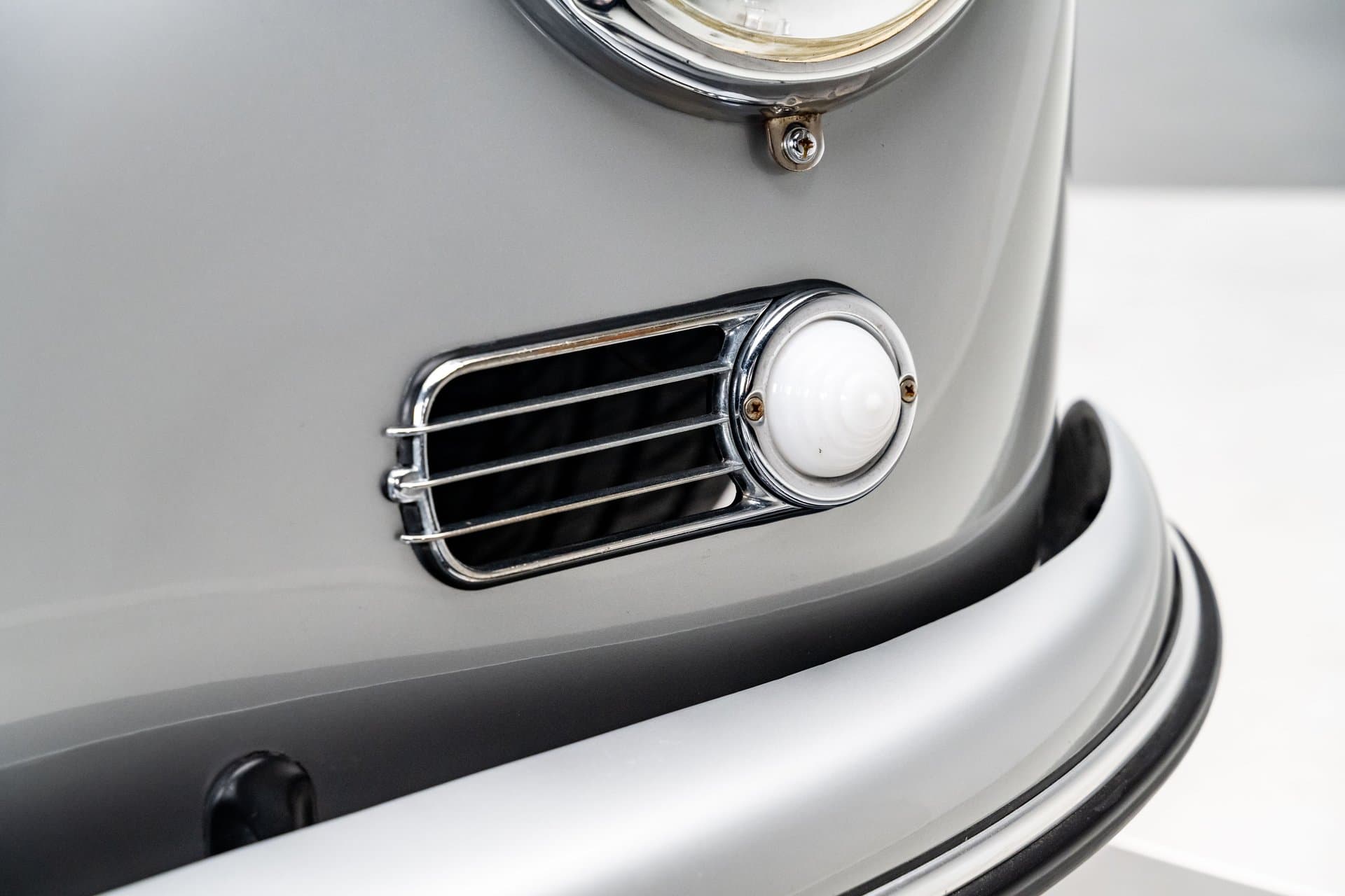 1971 Porsche 356 Speedster Replica thumbnail 5