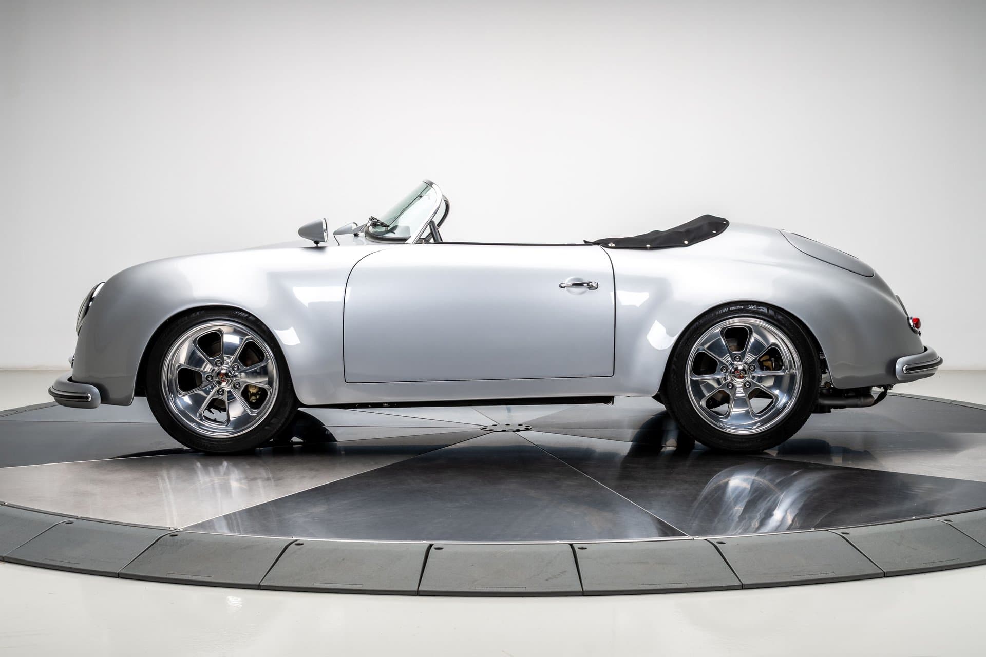 1971 Porsche 356 Speedster Replica thumbnail 8