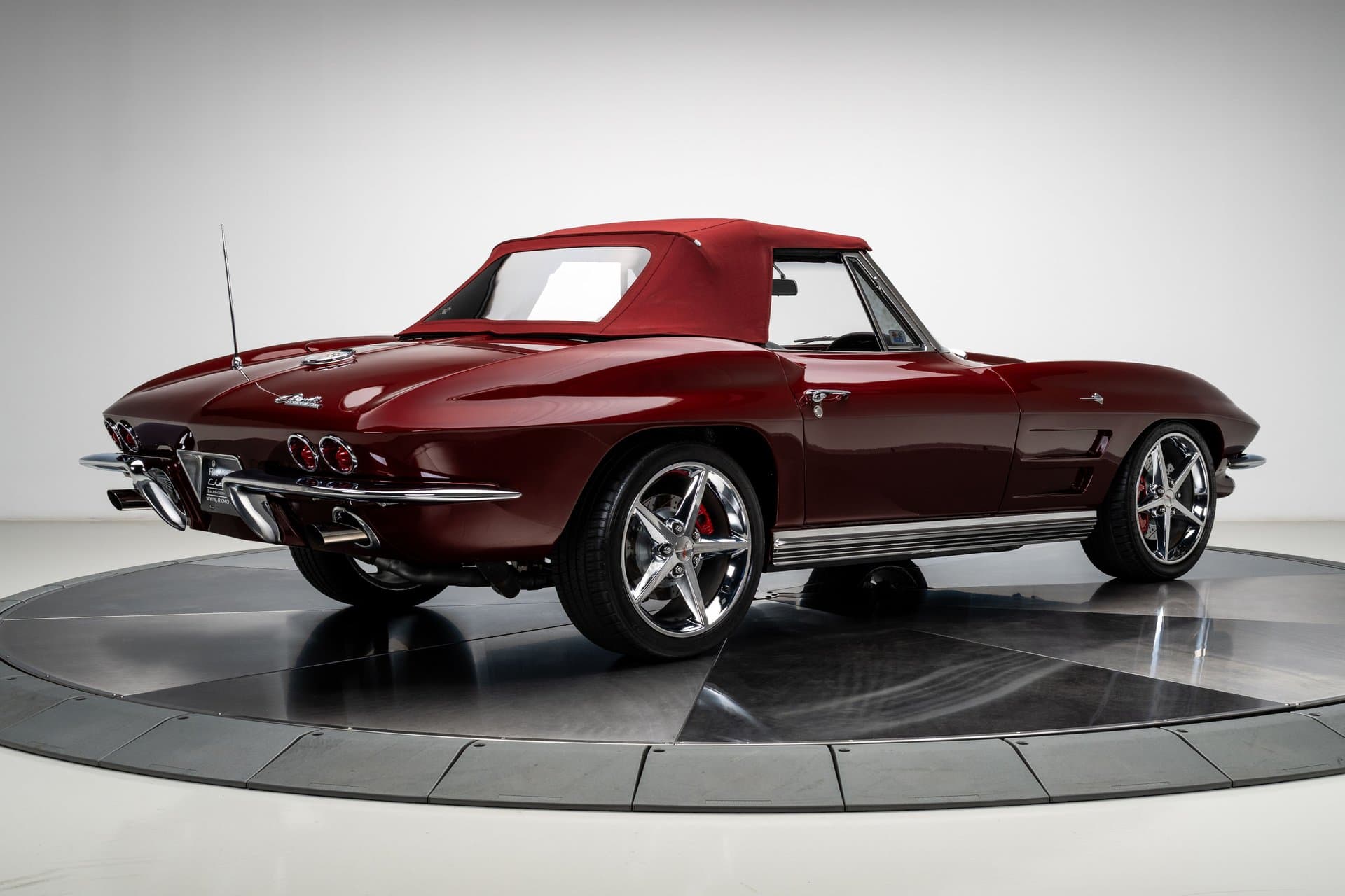 1963 Chevrolet Corvette thumbnail 8