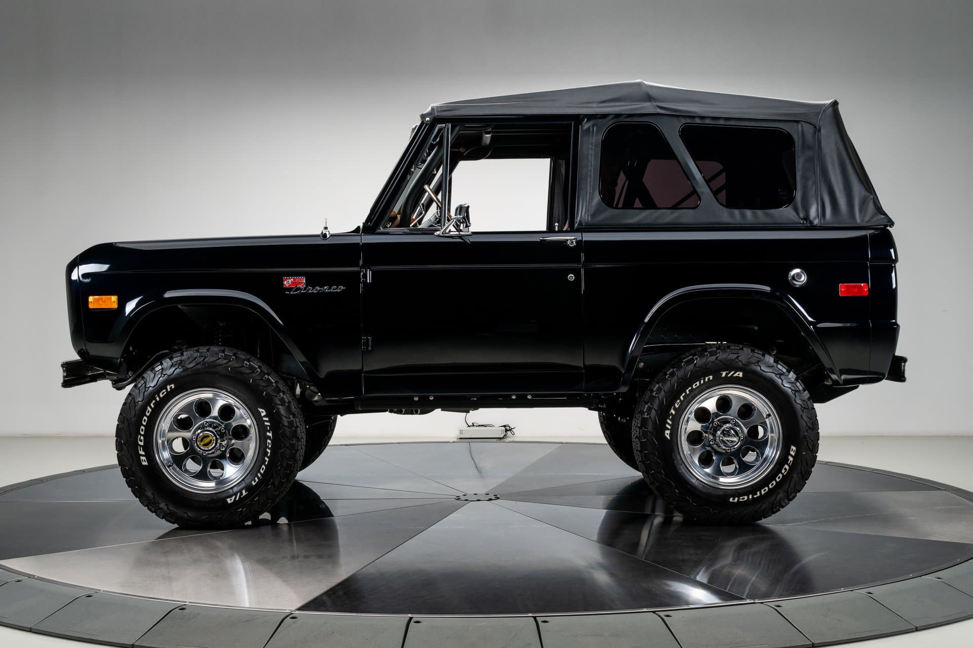 1974 Ford Bronco Velocity thumbnail 10