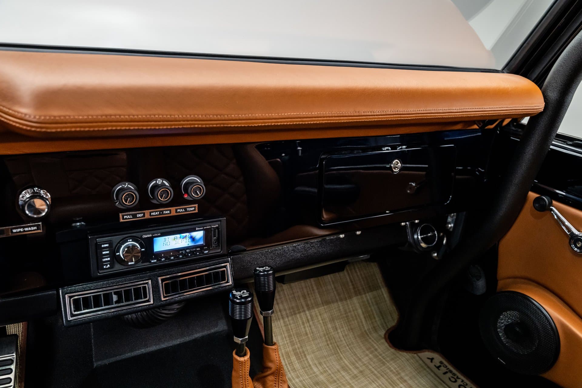 1974 Ford Bronco Velocity thumbnail 24