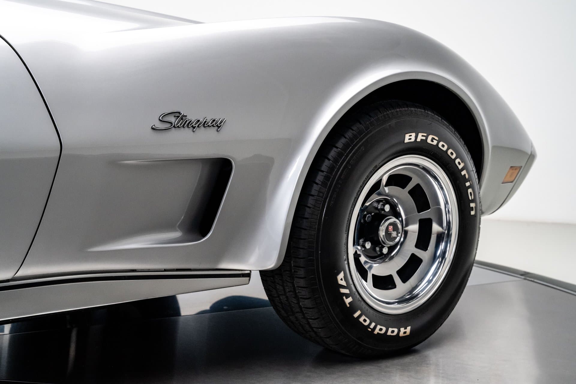1974 Chevrolet Corvette thumbnail 5