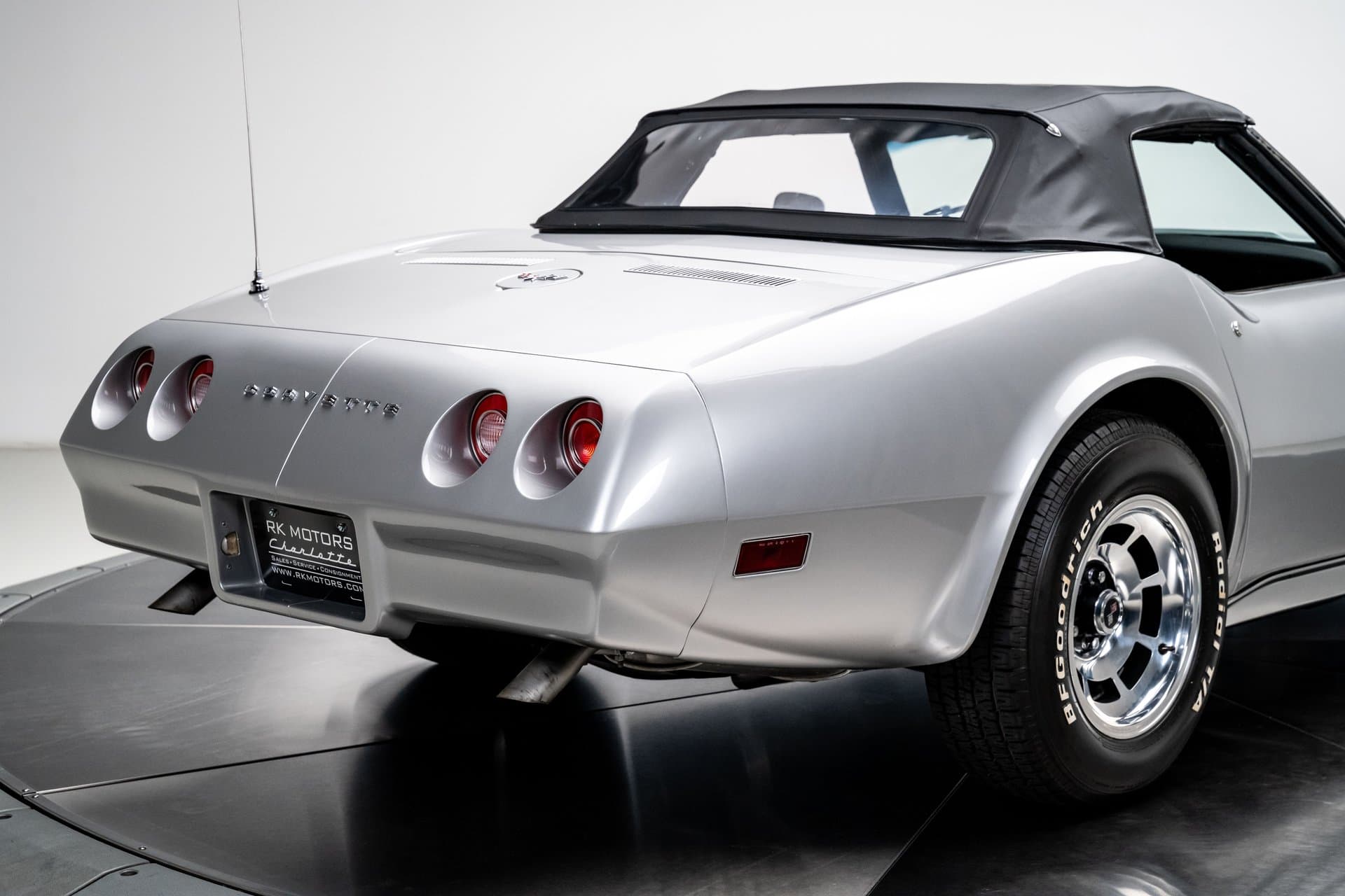1974 Chevrolet Corvette thumbnail 11