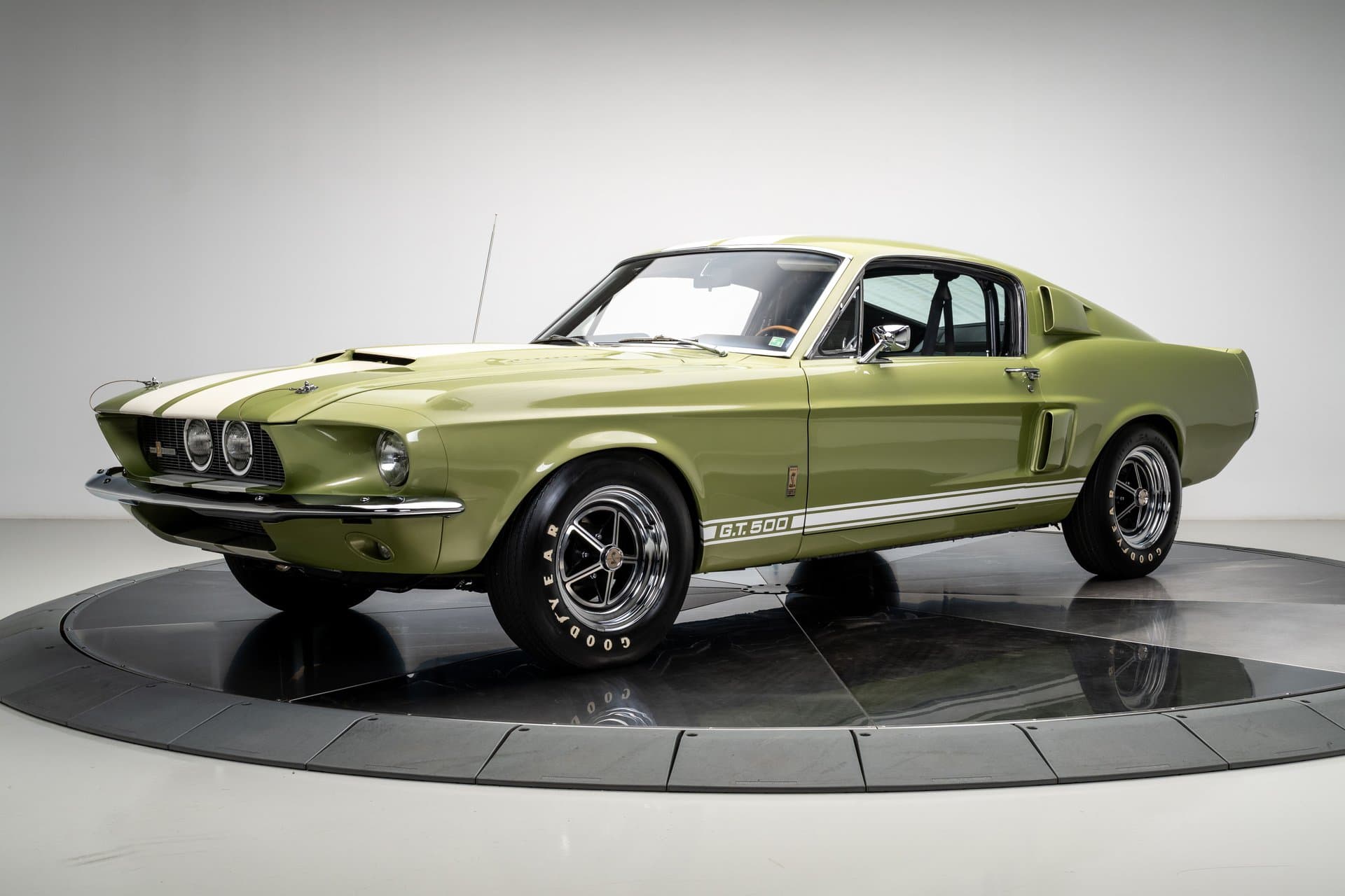 1967 Ford Mustang Shelby GT500 thumbnail 3