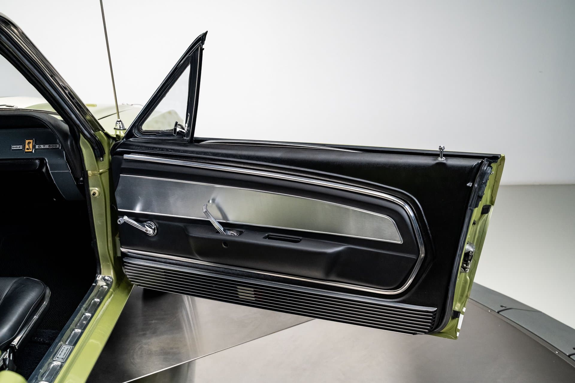 1967 Ford Mustang Shelby GT500 thumbnail 22