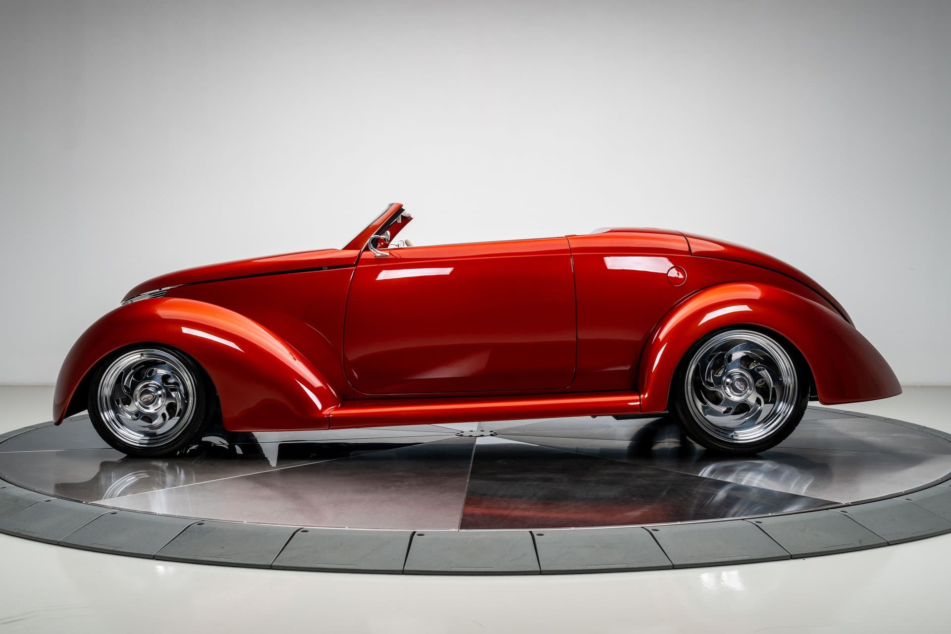 1937 Ford Roadster thumbnail 9