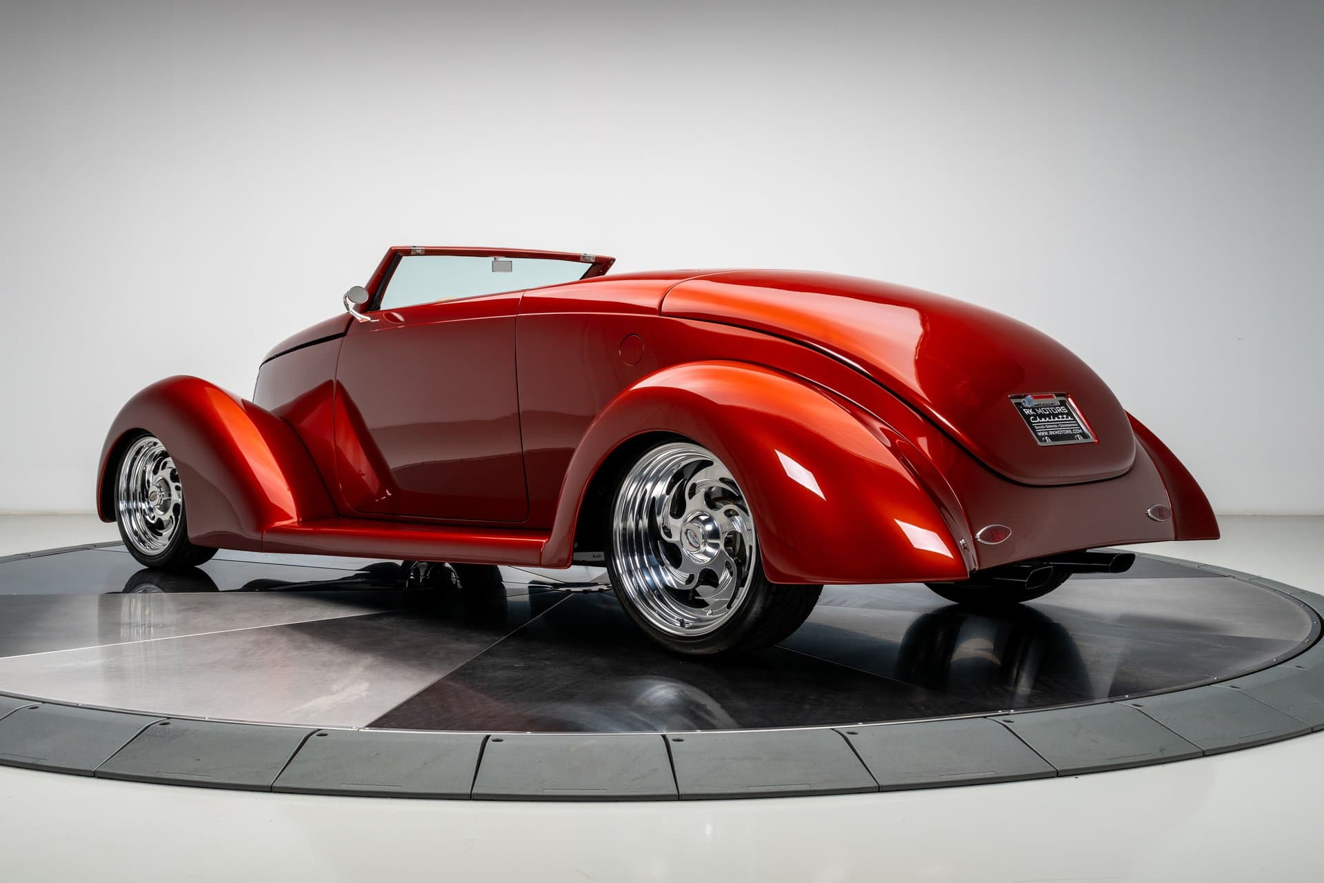 1937 Ford Roadster thumbnail 12