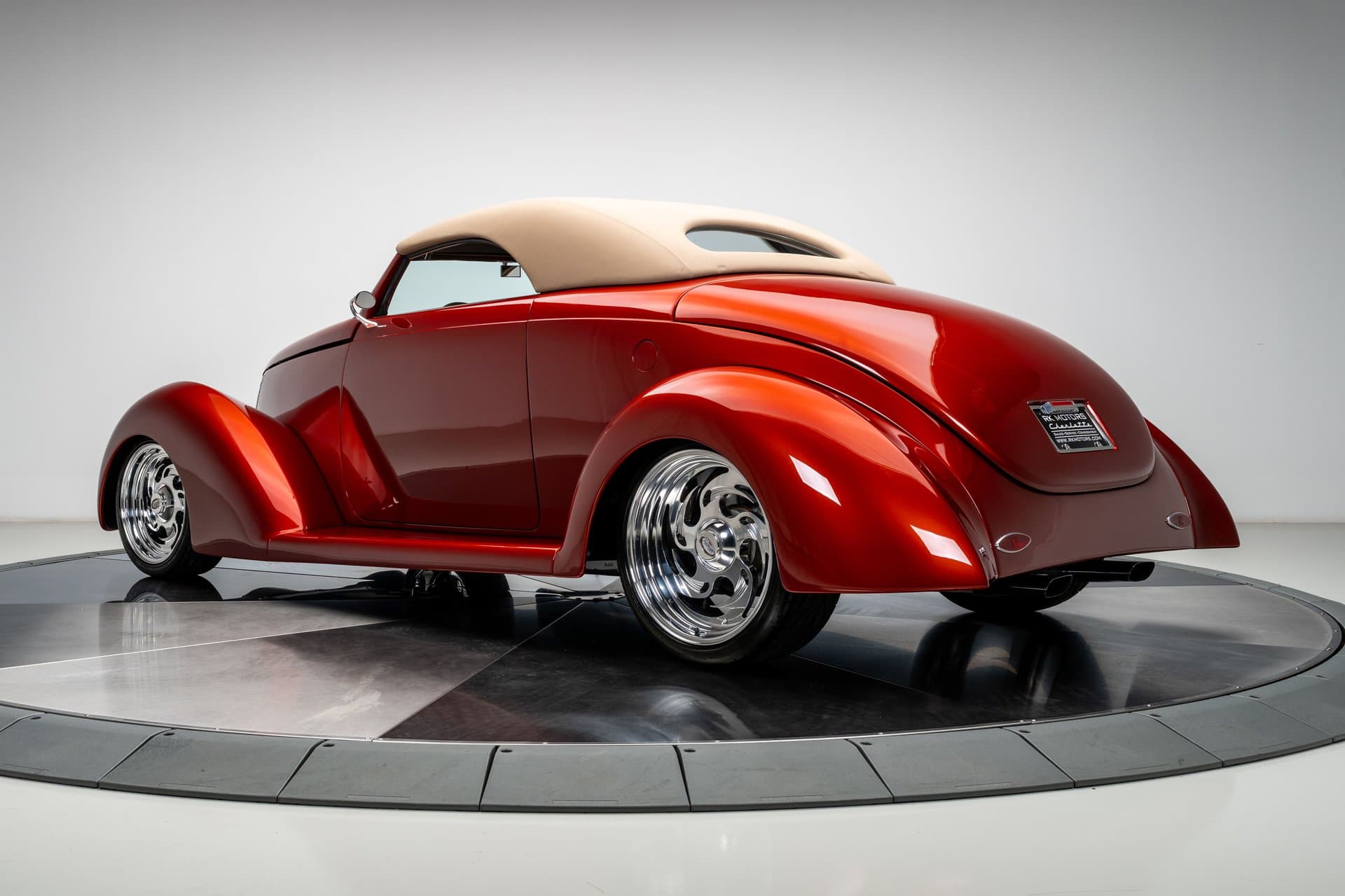 1937 Ford Roadster thumbnail 3