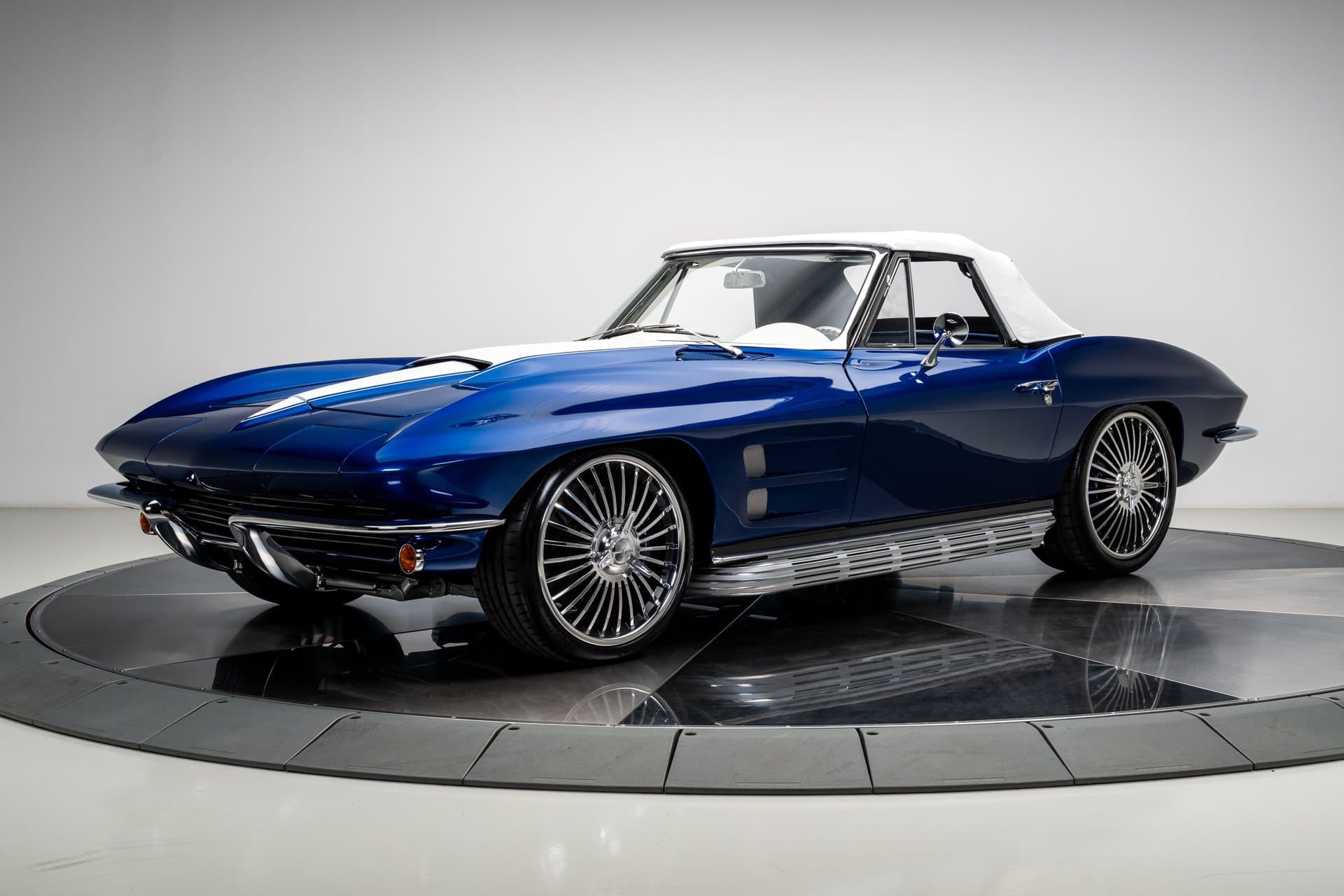 1964 Chevrolet Corvette thumbnail 3