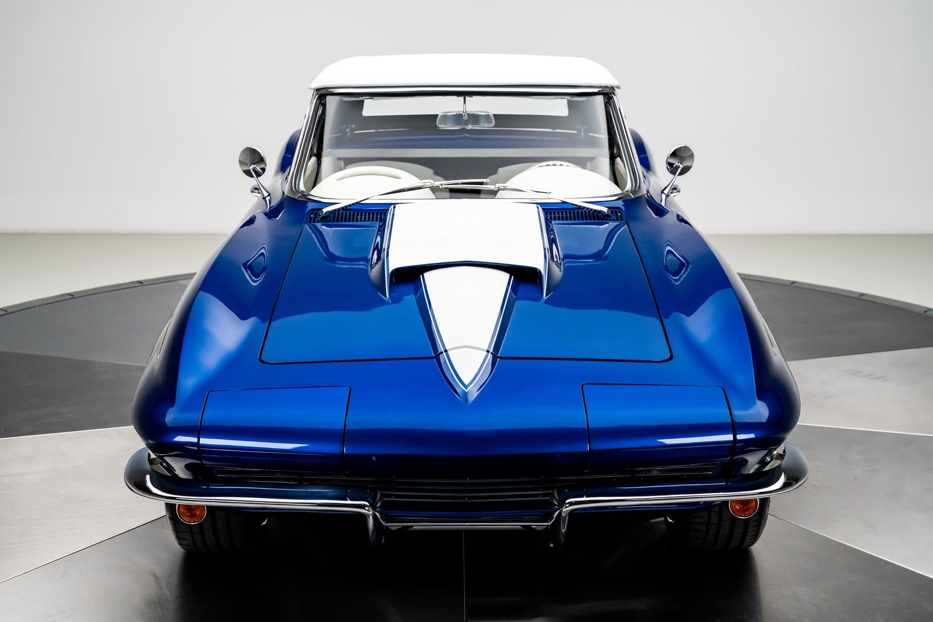 1964 Chevrolet Corvette thumbnail 4