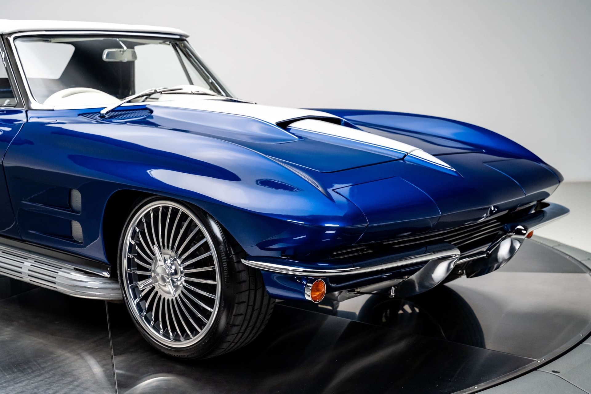 1964 Chevrolet Corvette thumbnail 5