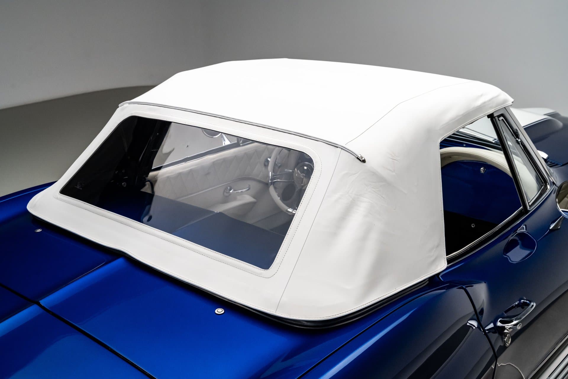 1964 Chevrolet Corvette thumbnail 13