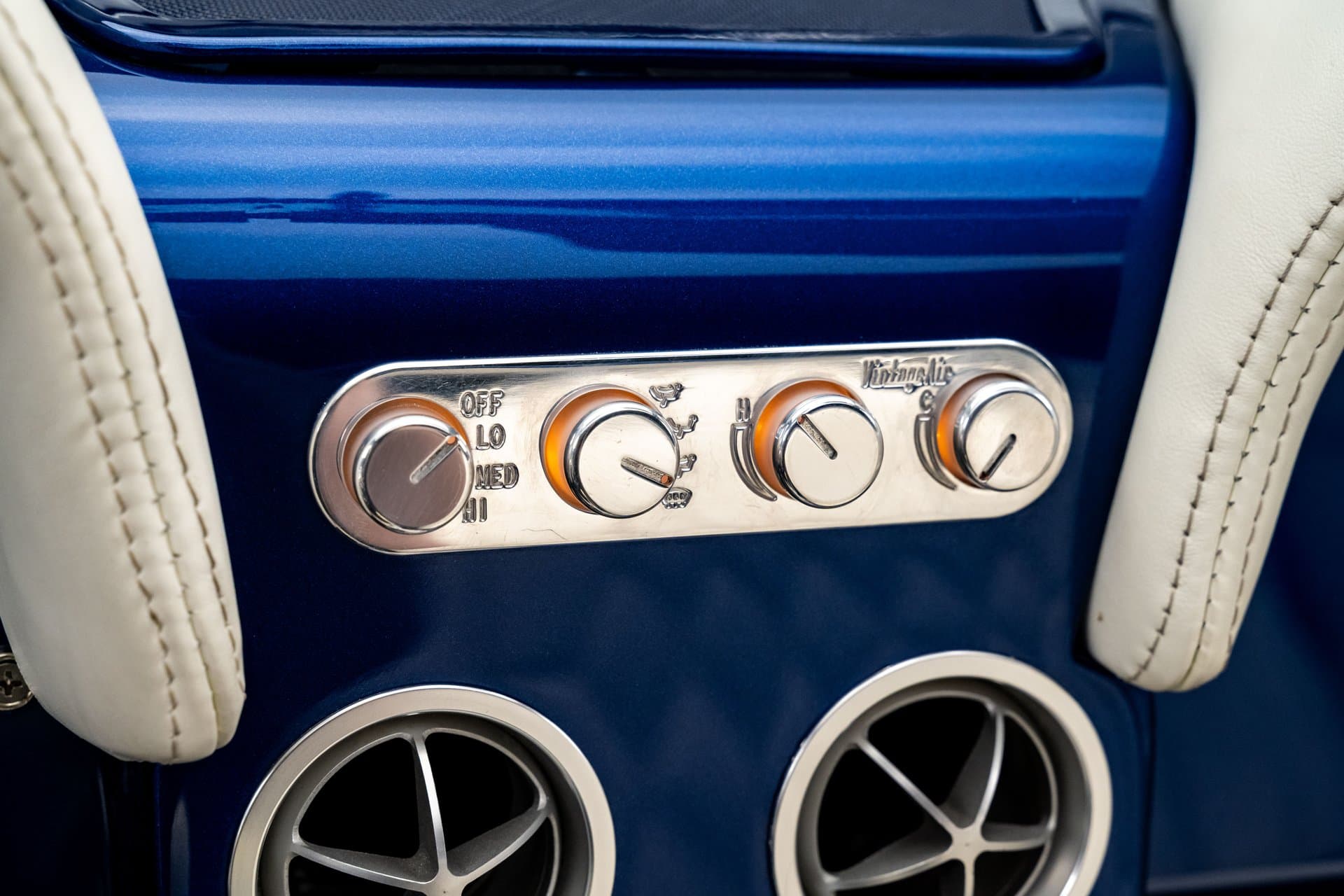 1964 Chevrolet Corvette thumbnail 21