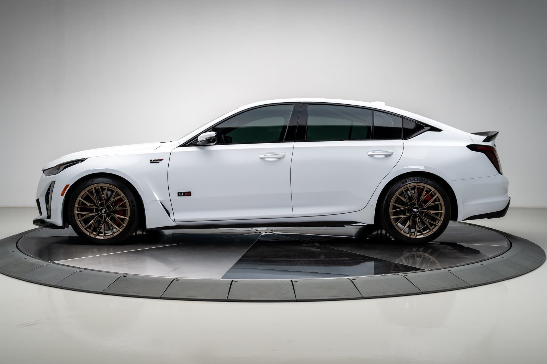 2024 Cadillac CT5 V Blackwing H 1000 thumbnail 8