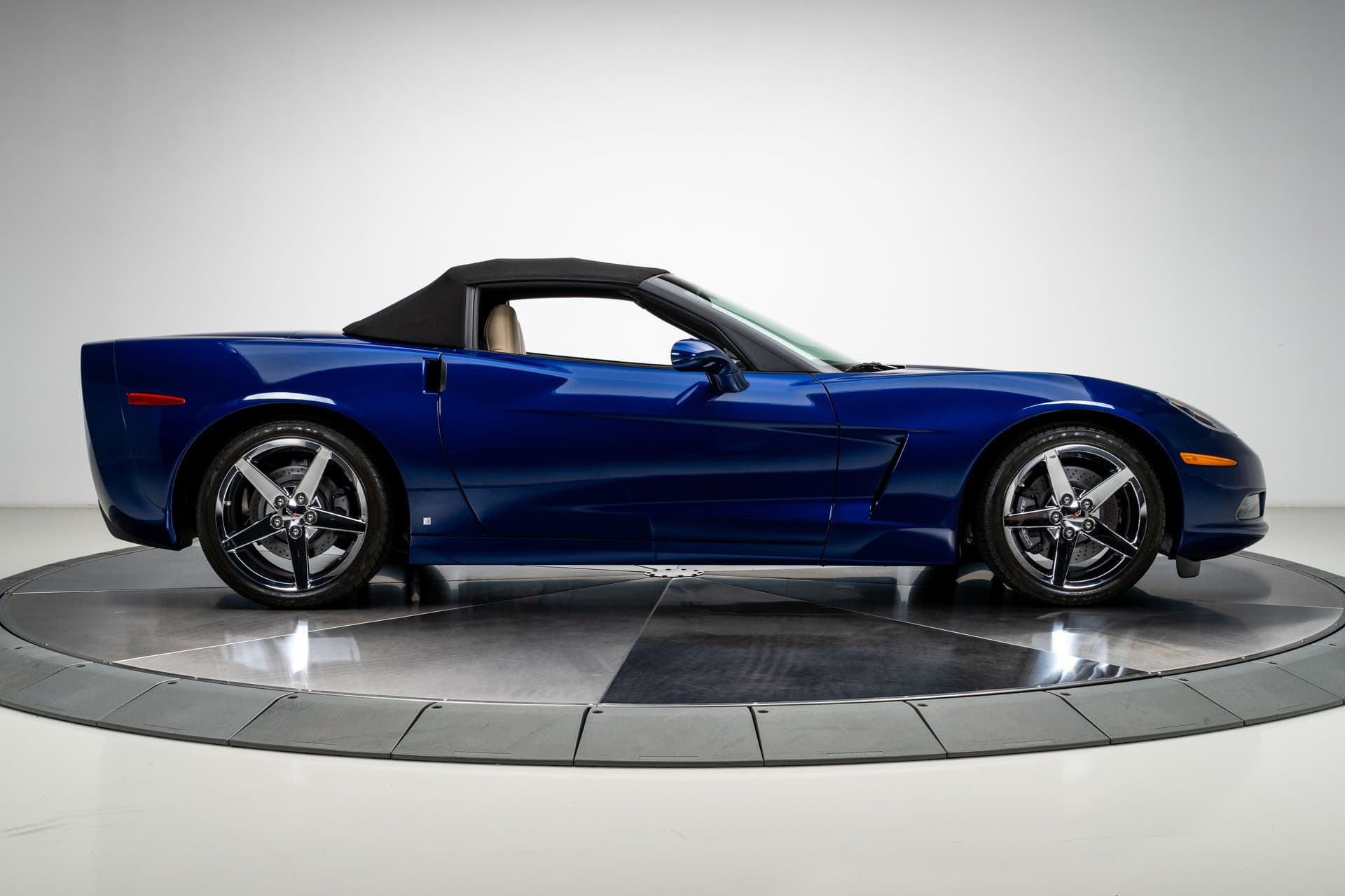 2007 Chevrolet Corvette 3LT thumbnail 6