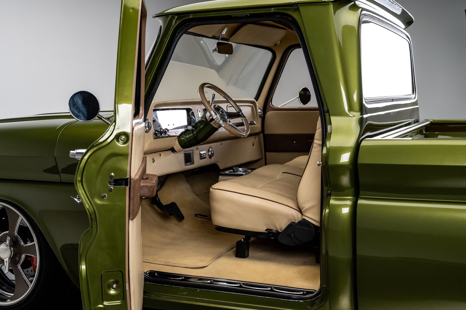 1965 Chevrolet C10 Pickup Truck thumbnail 17